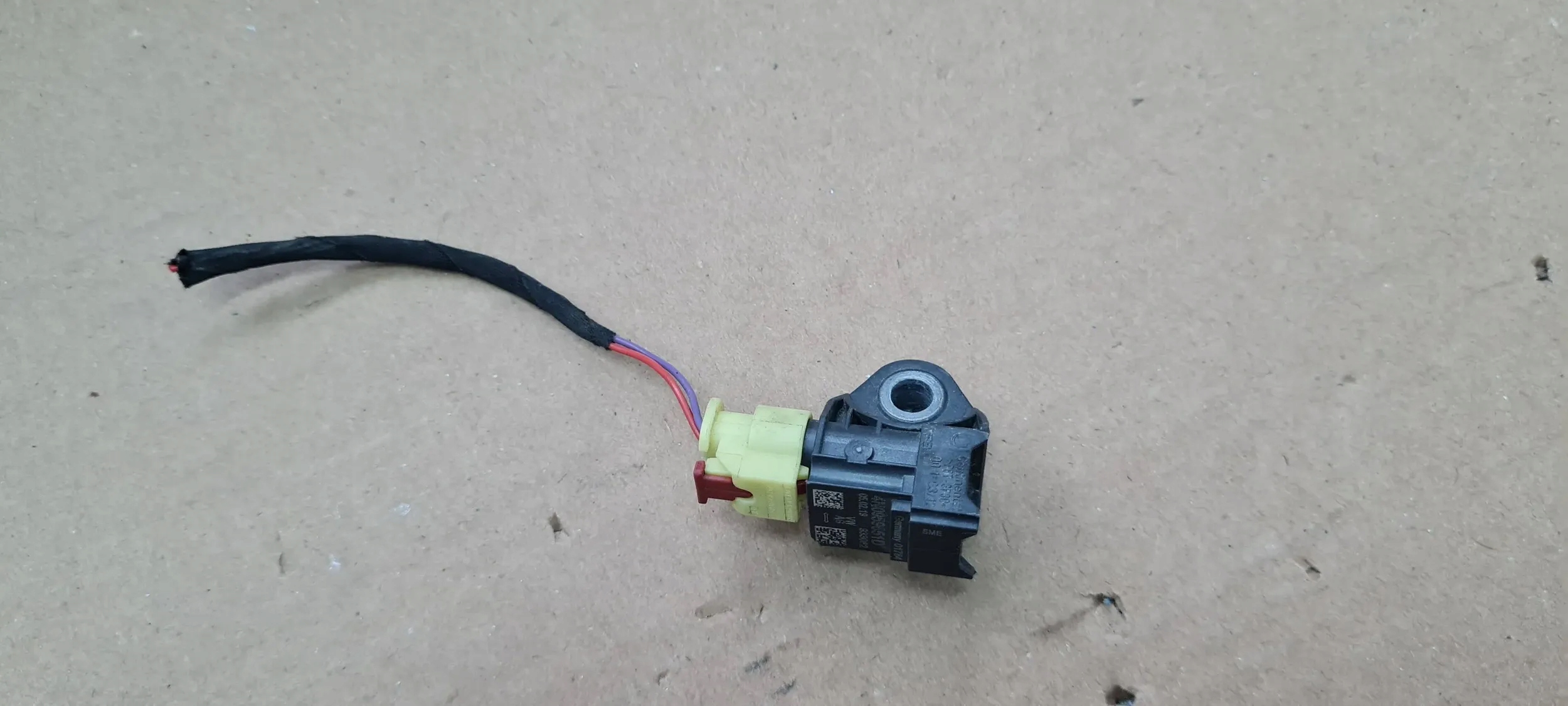 Q5 80A CRASHSENSOR DRUCKSENSOR UDERZENIOWY CONNECTOR CONTACT 4N0959651D A6 C8 A7