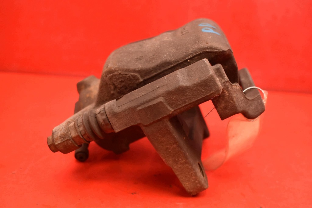caliper brake right front 6799D SKODA SUPERB 3 III 2.0 TDI 190 KM 15-20