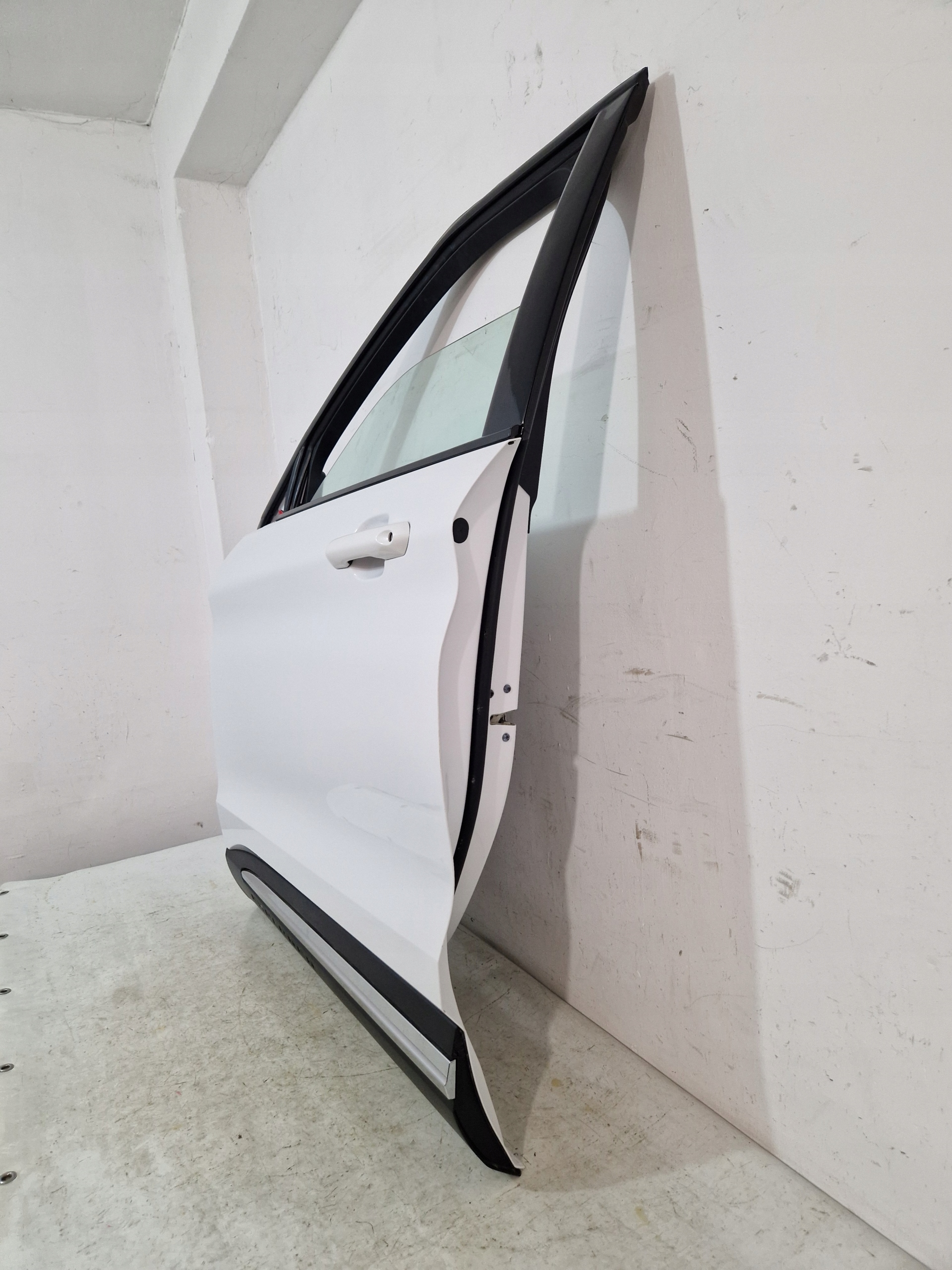 FORD EXPLORER VI 2020- door front front left YZ