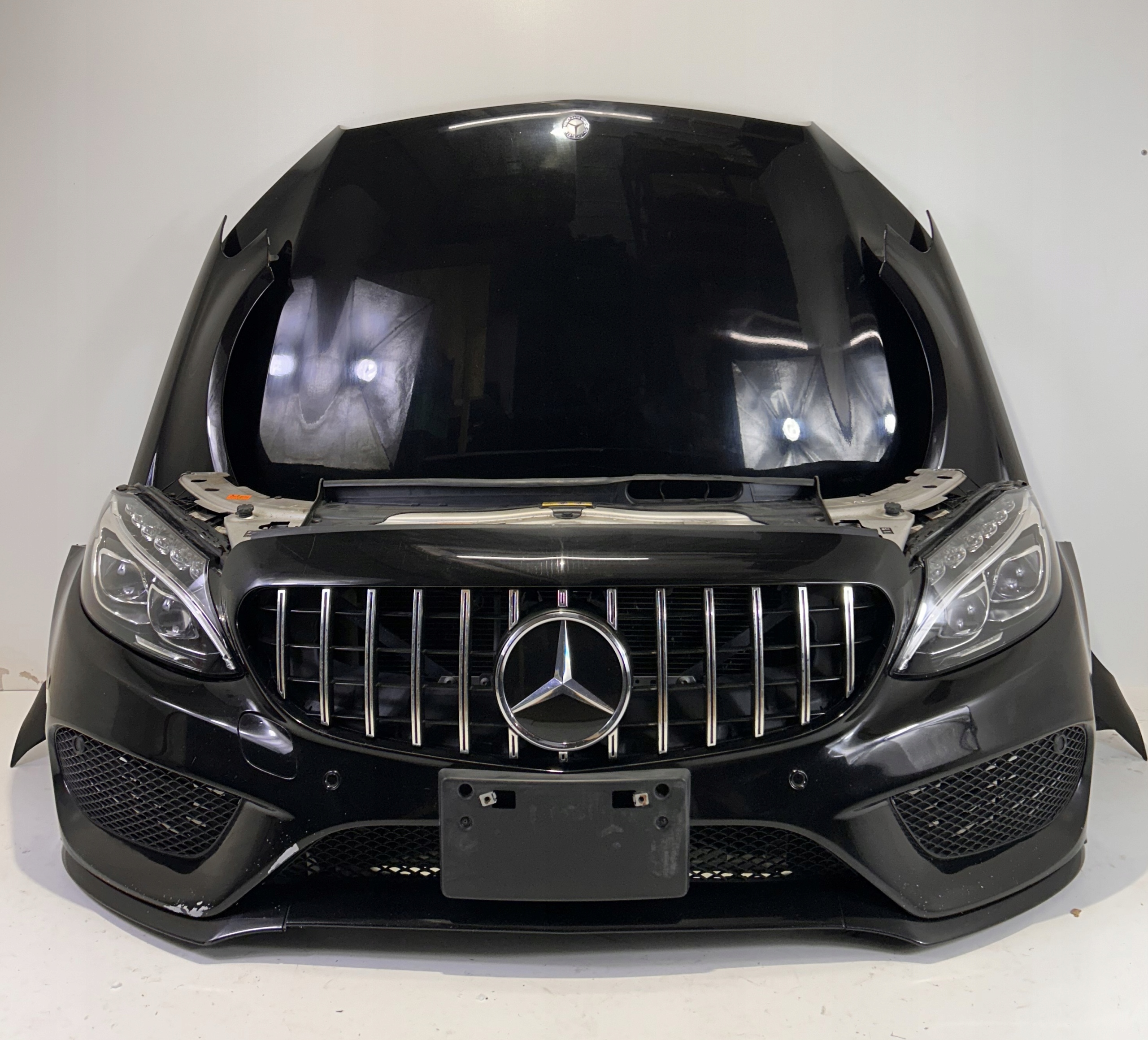 MERCEDES W205 AMG ZDERZAK MASKA CHŁODNICE PAS