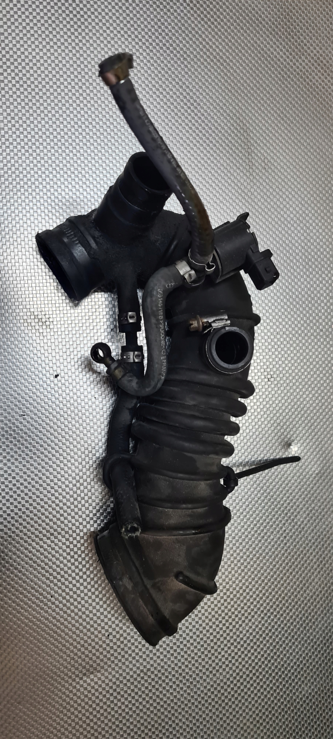 058133356L - VW PASSAT B5 FL 1.8 T AWT трубка турбінний кабель