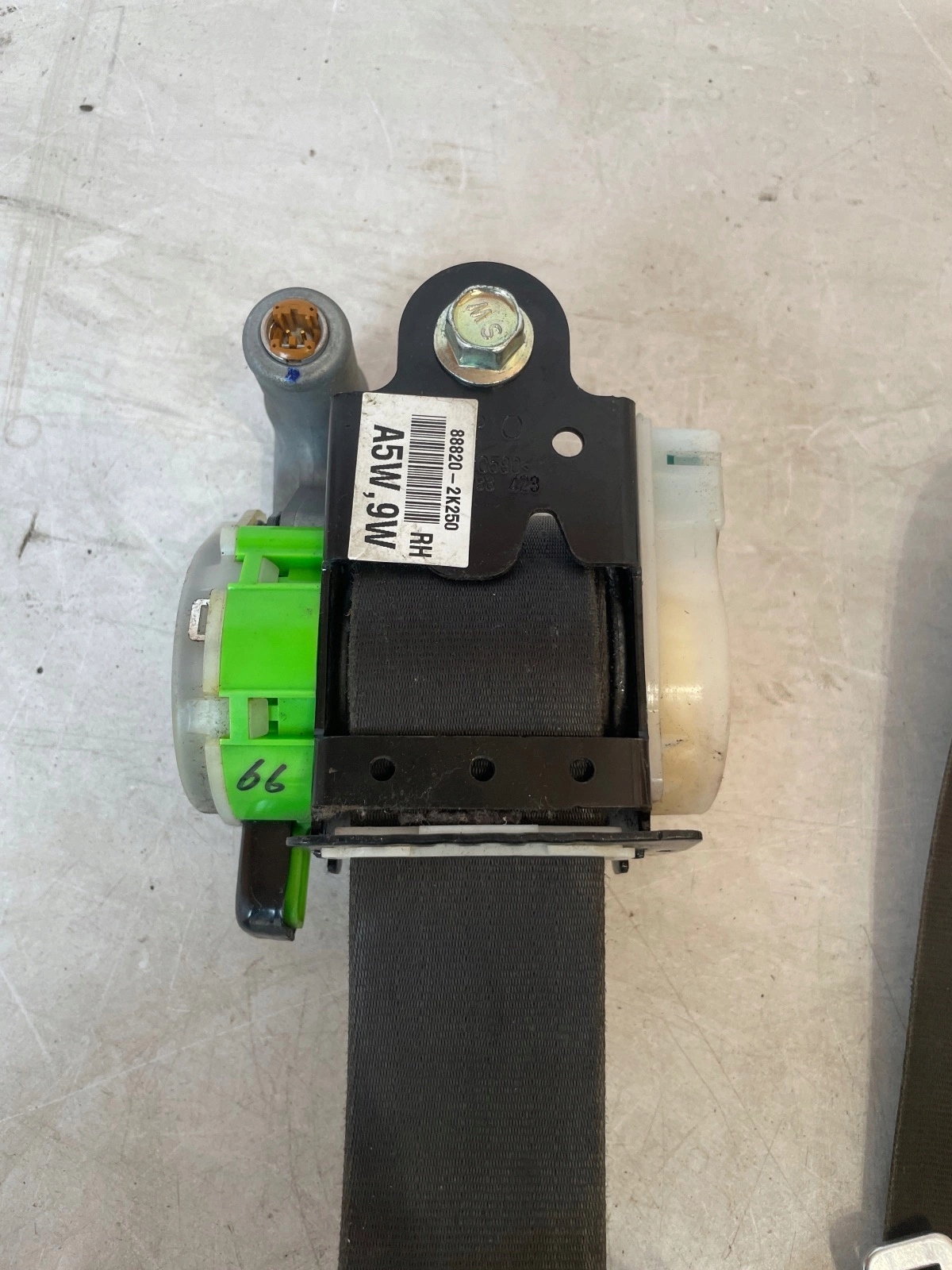 tension belt safety adjuster front front right Kia Soul and UK