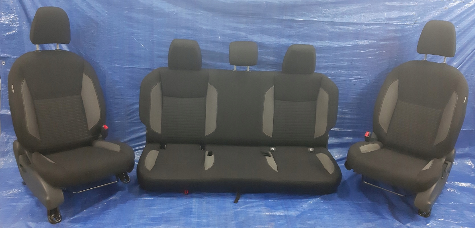 Sitze vorne Sitz heck NAVARA NP300 D23 ALASKAN EUROPA KOMPLET