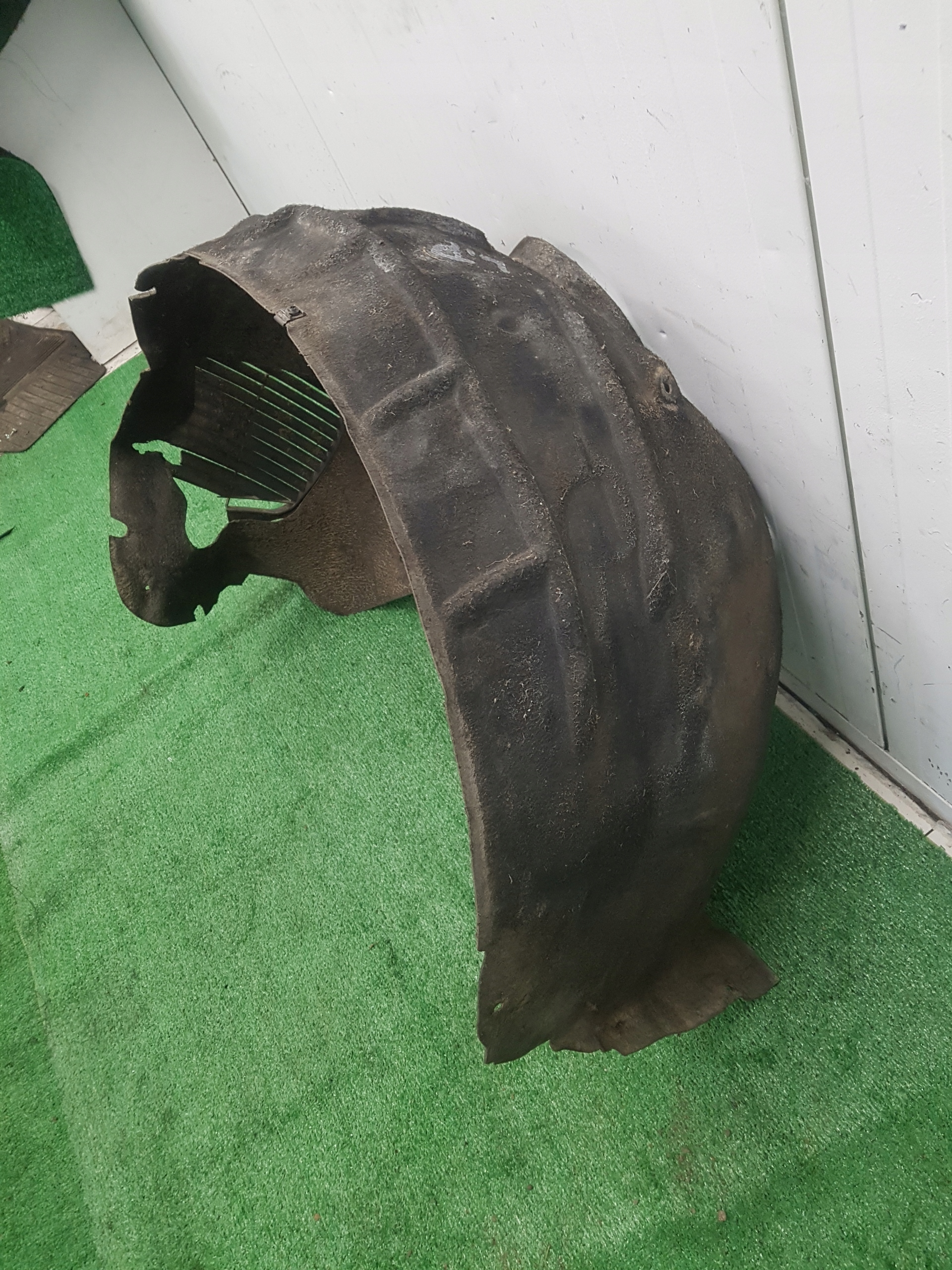 mudguard left front AUDI Q7