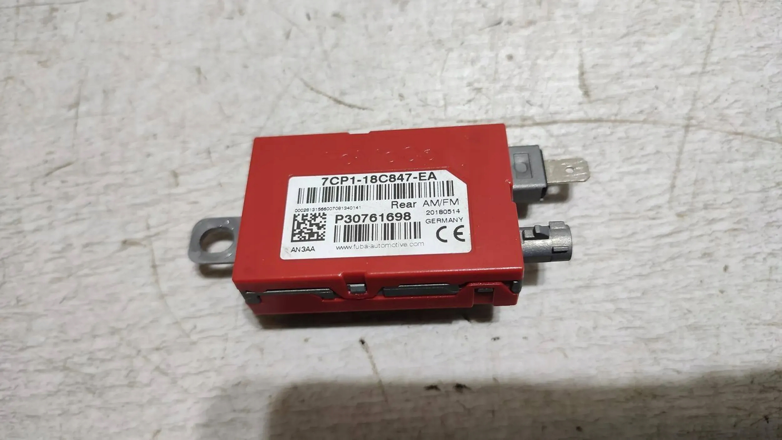 Volvo V40 II 2018r amplifier Anteny