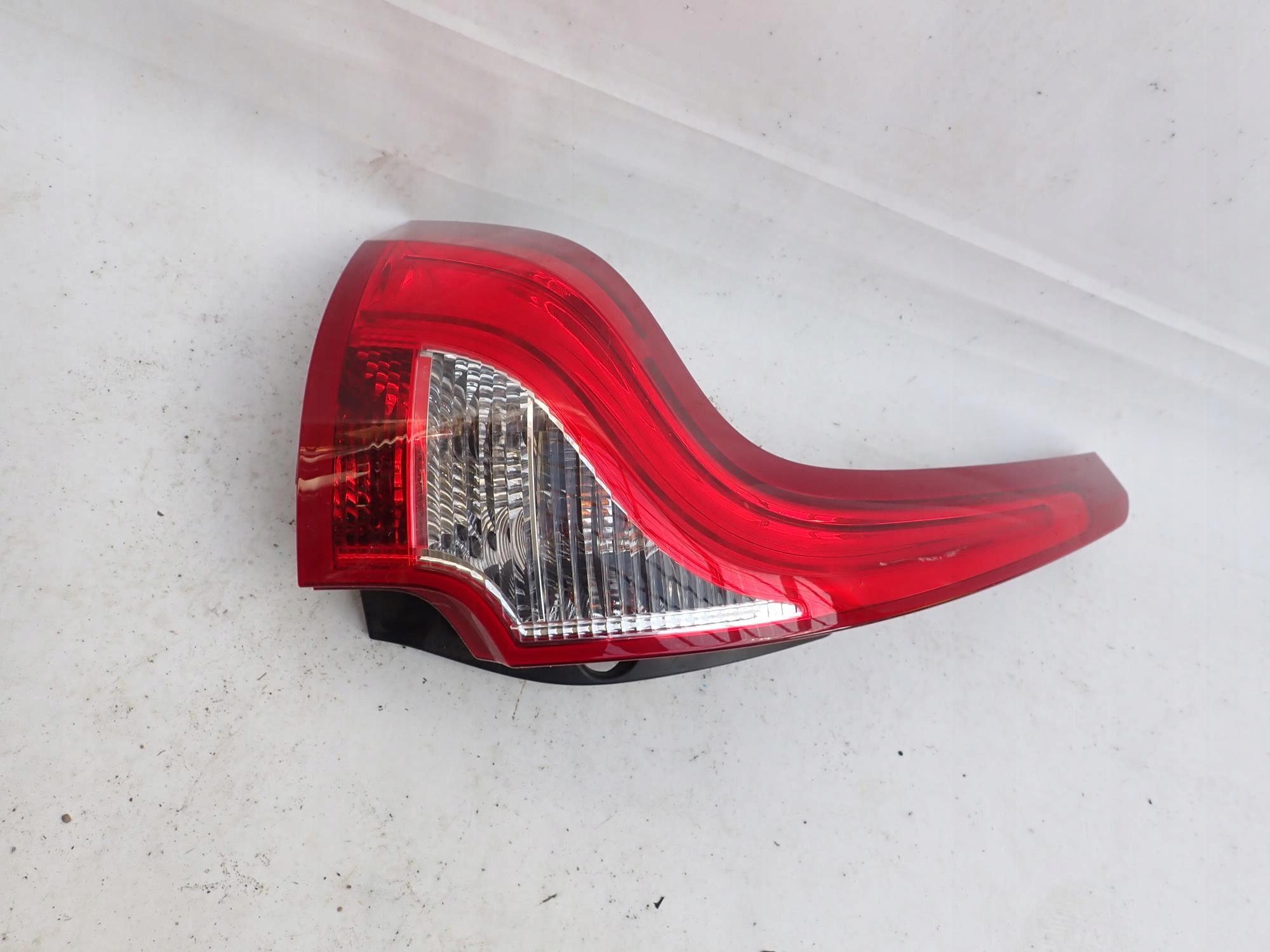 VOLVO XC60 and 1 08-17 light rear part rear left