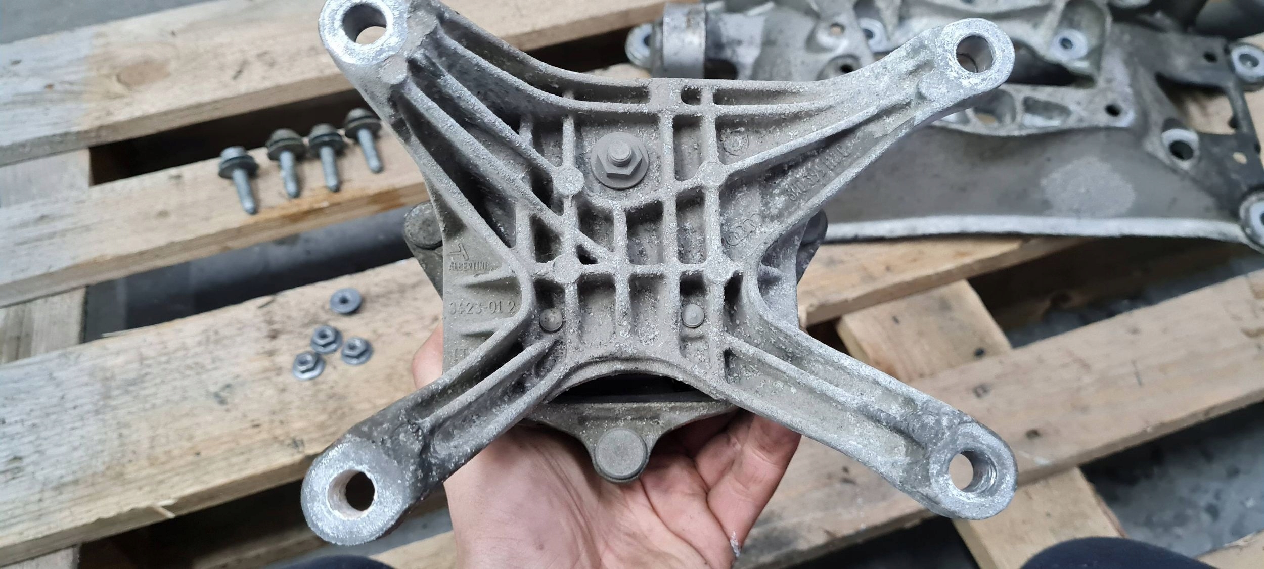 A5 8W supporto staffa cambio ingranaggi 2.0 TDI 8W0399262AE A4 B9 8W