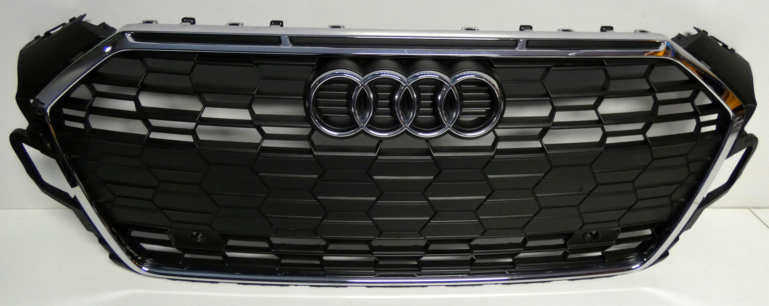 AUDI A5 LIFT 2019- 8W6853651BG hűtőrács hűtőrács maszk