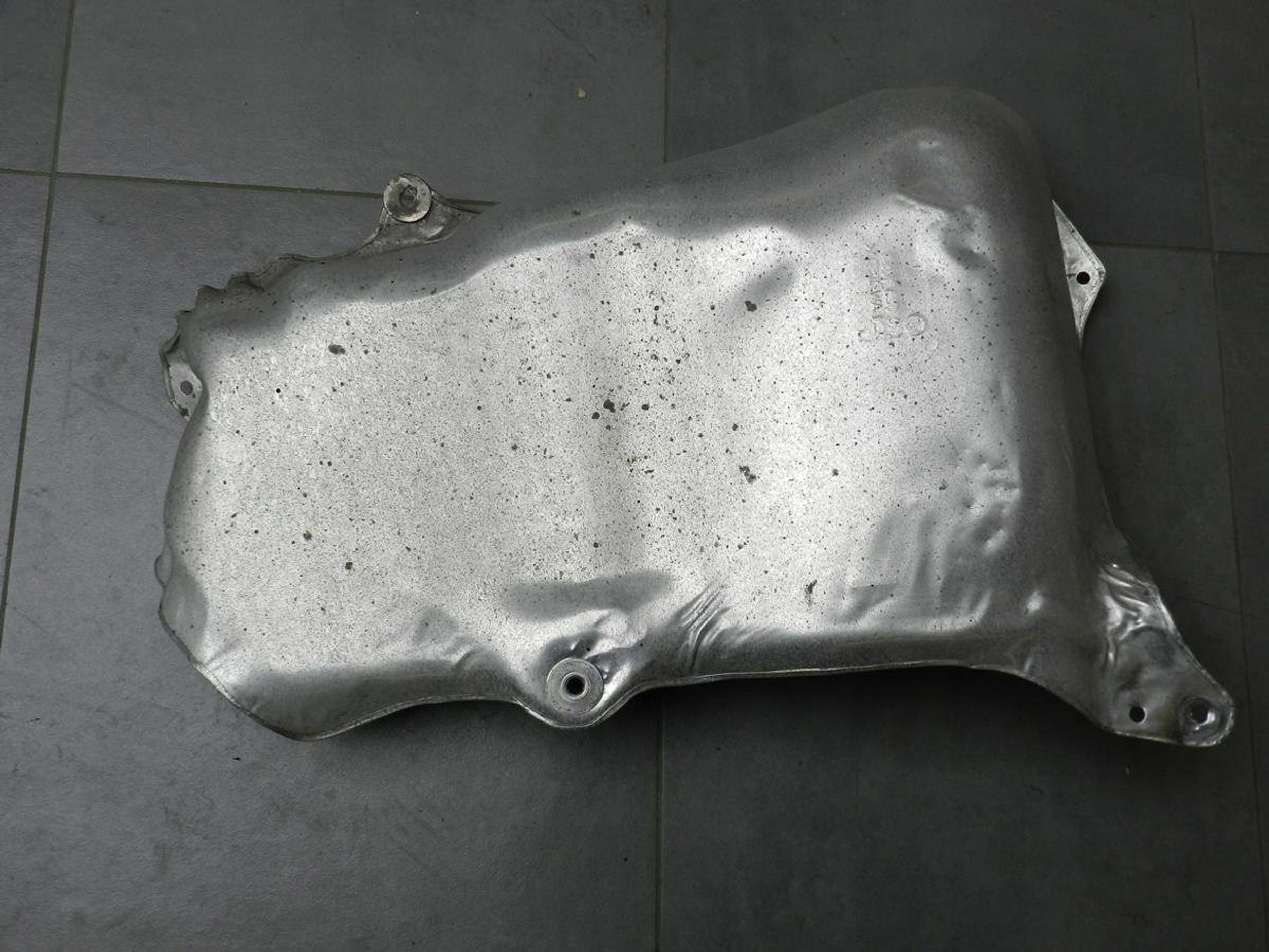 Volkswagen Eos blende abdeckung hitzeschutz 1Q0825721B