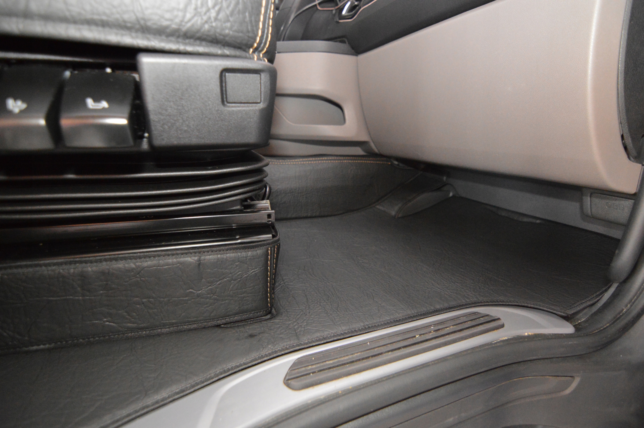 Dywaniki PRESTIGE LINE Scania R od 2017 r Color black