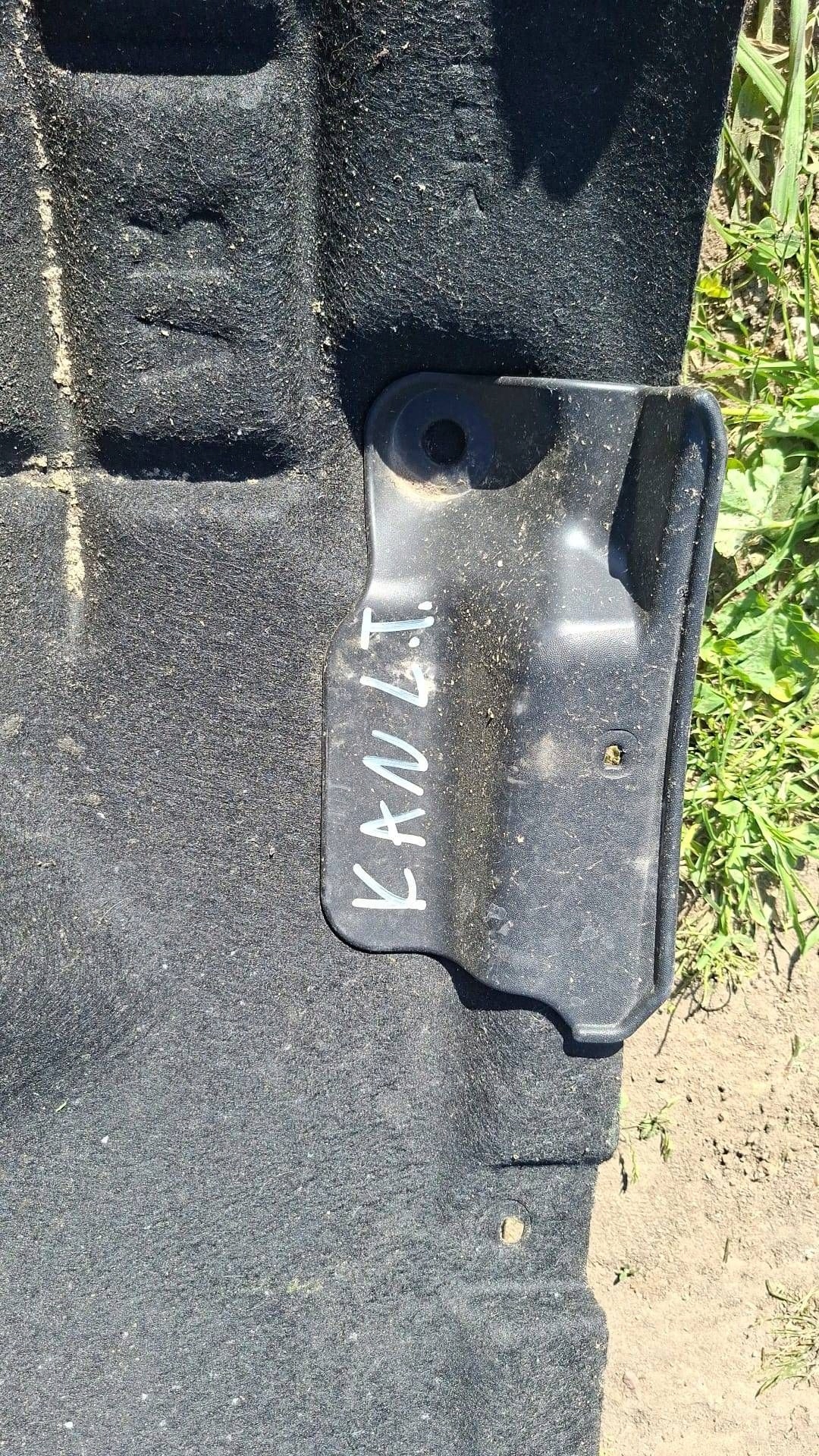 mudguard rear part side left Renault Kangoo III IV