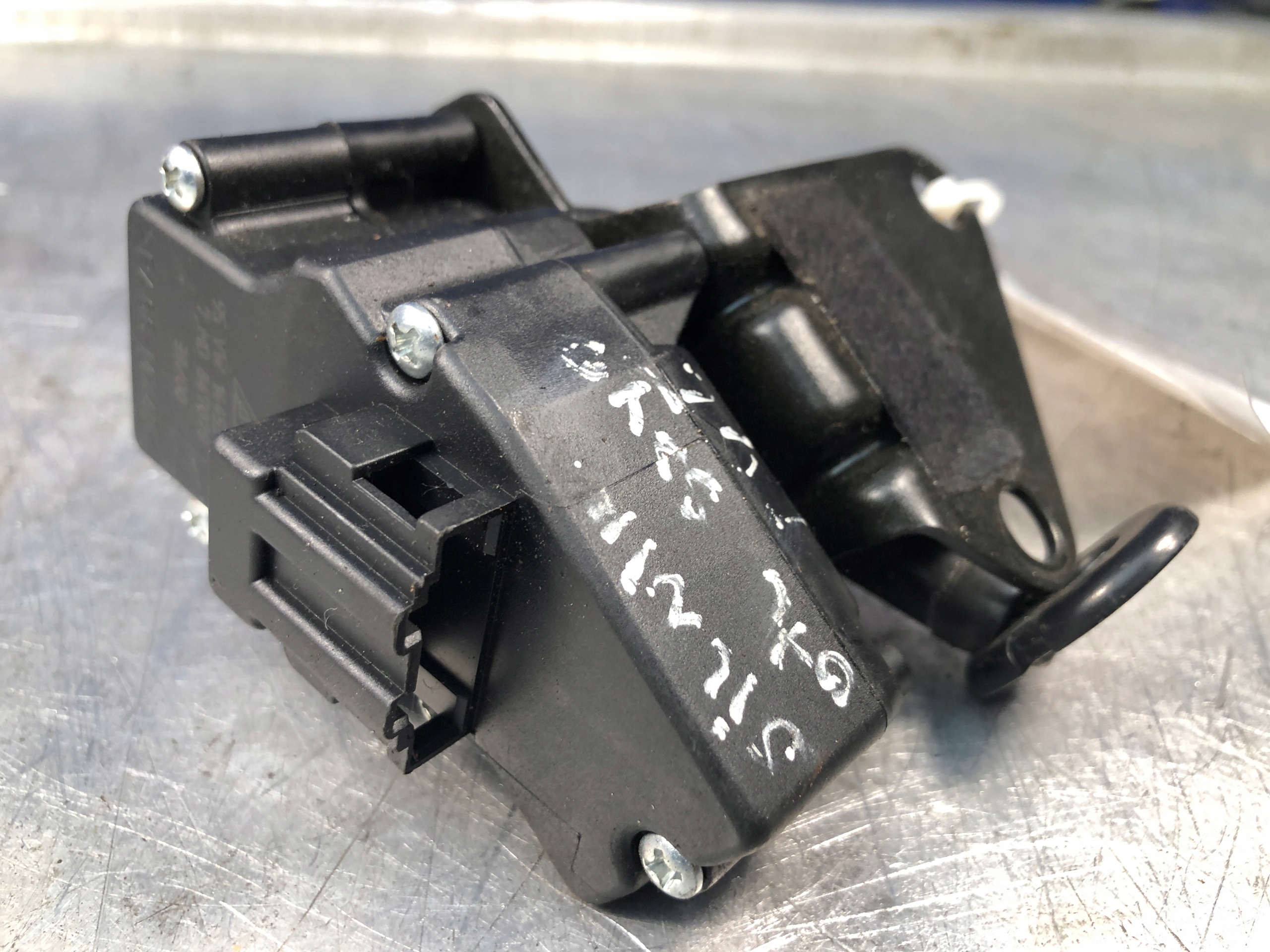 MICRO MOTEUR VITRE TL VW SHARAN ET FL 95VW14453AA