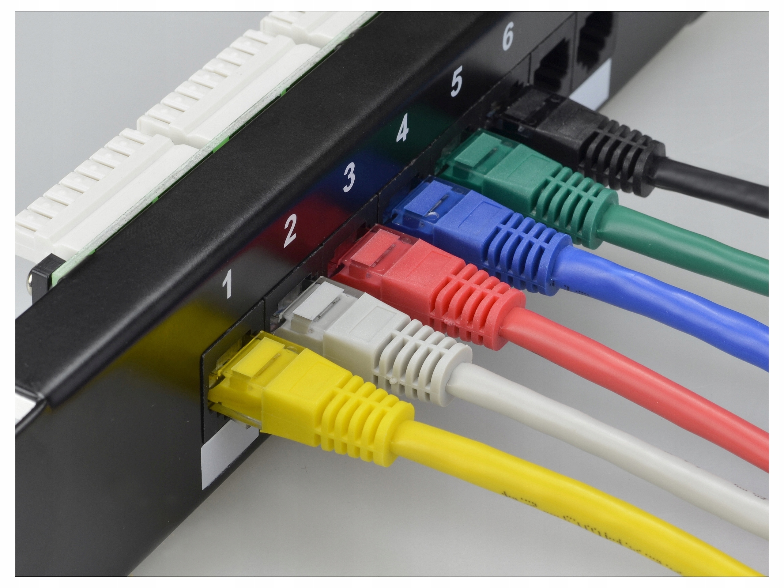 NEKU Kabel Patchcord UTP RJ45 kat.6 niebieski 5m Kod producenta 40.2033