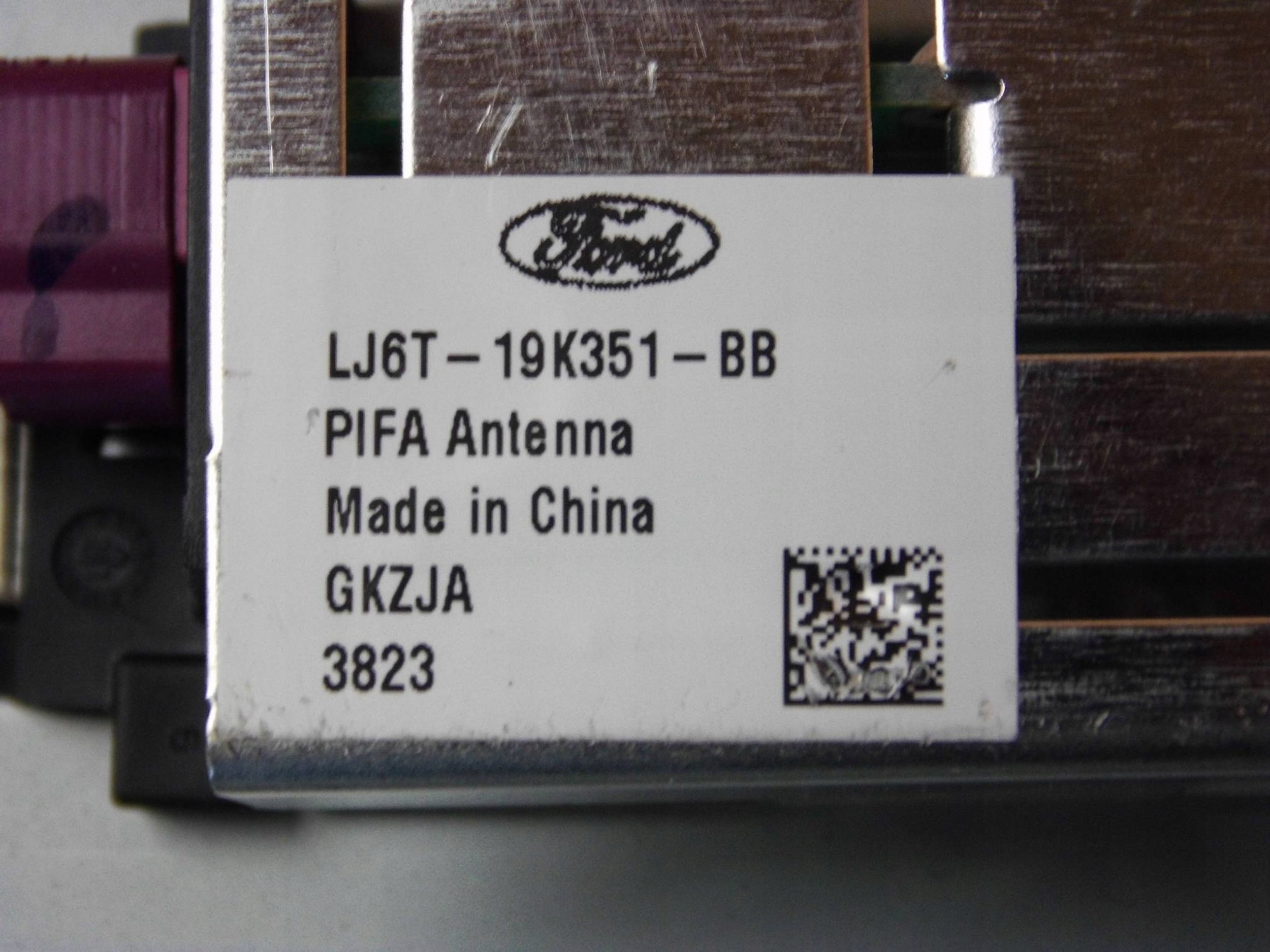 Ford Kuga III MK3 amplifier anteny GPS LJ6T-19K351-BB
