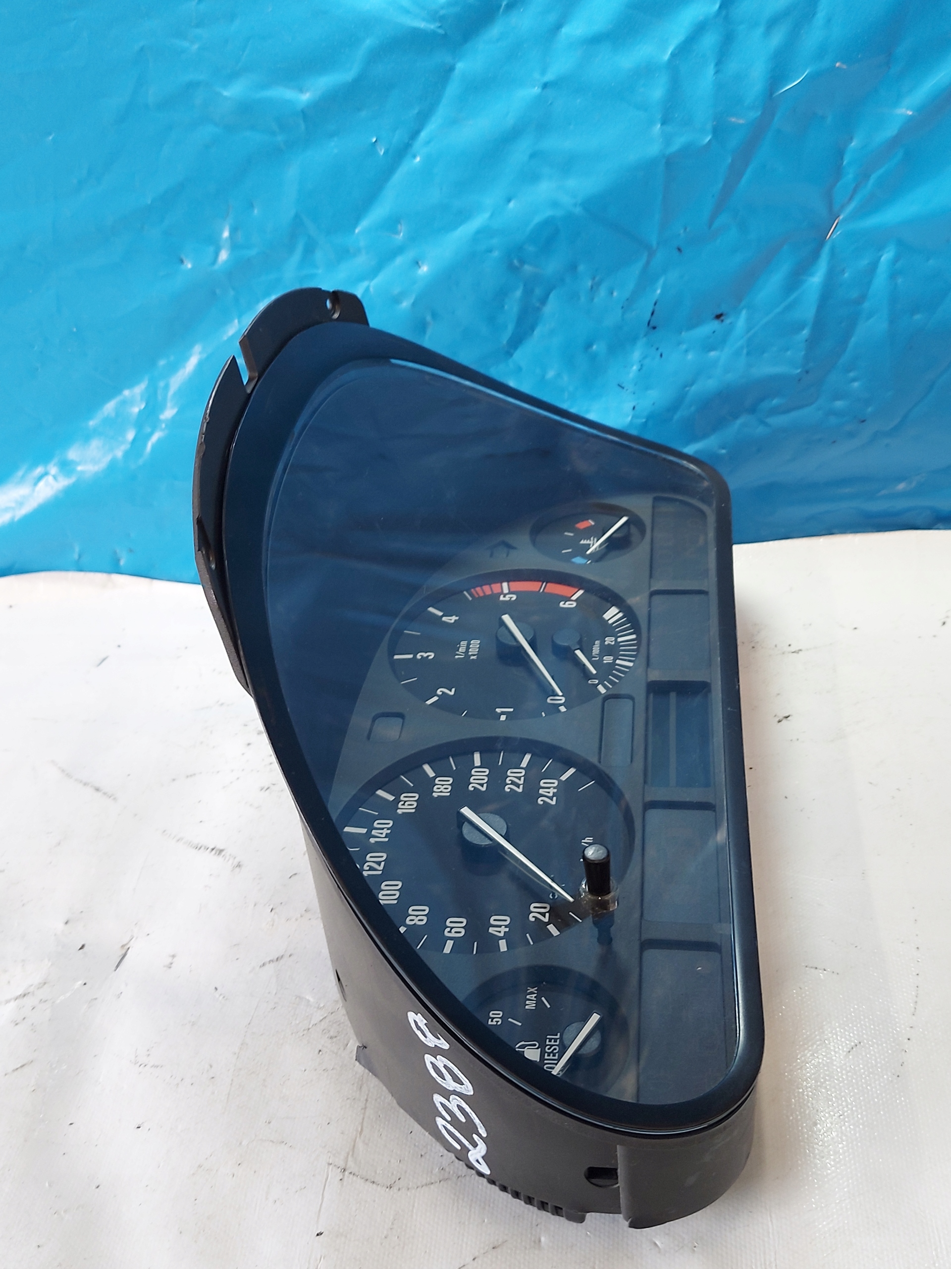 dials clock BMW 5 E39 530D 62116903800