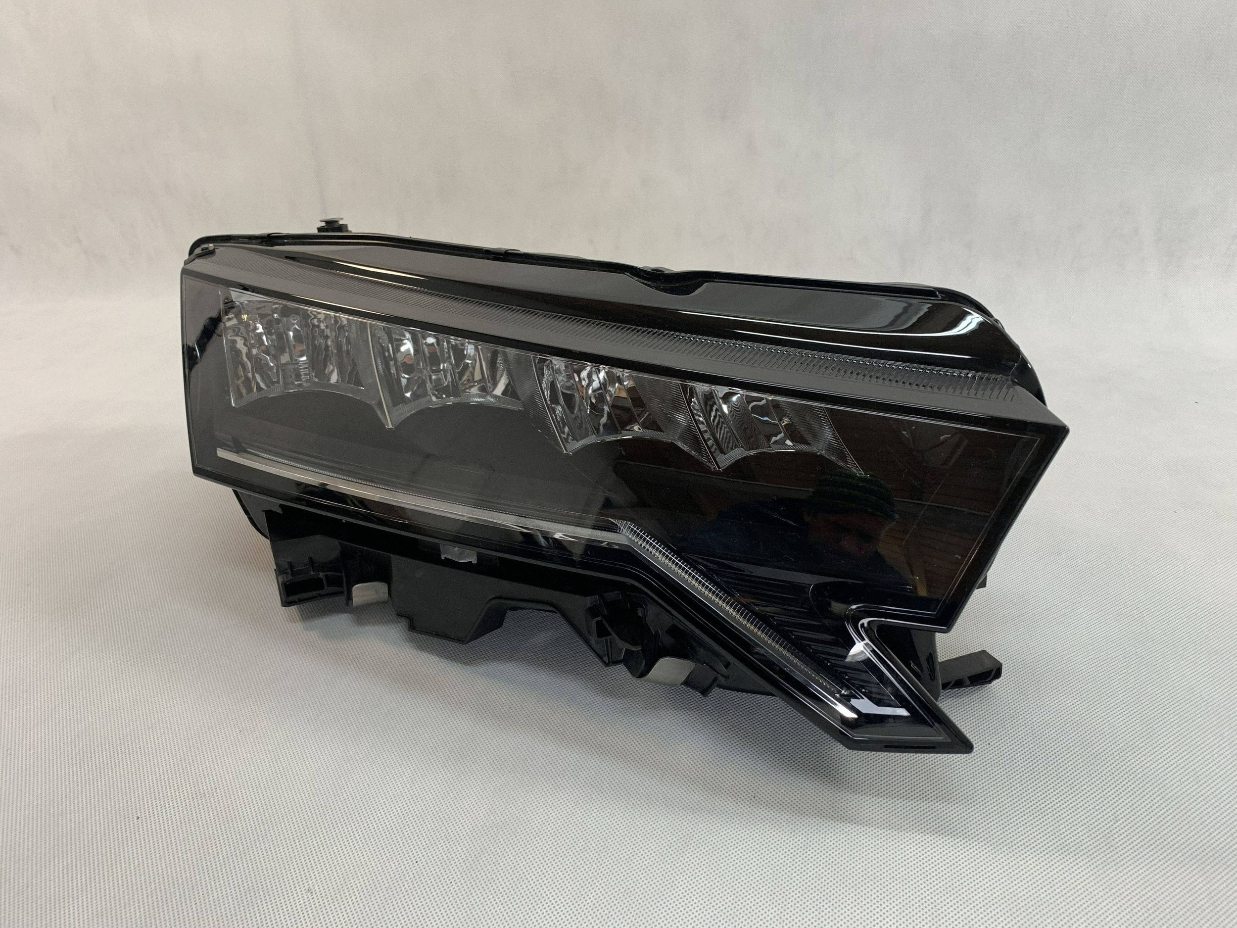 Reflektor light right Skoda Octavia 4 IV Lift 23r Crystal LED 5E4941010