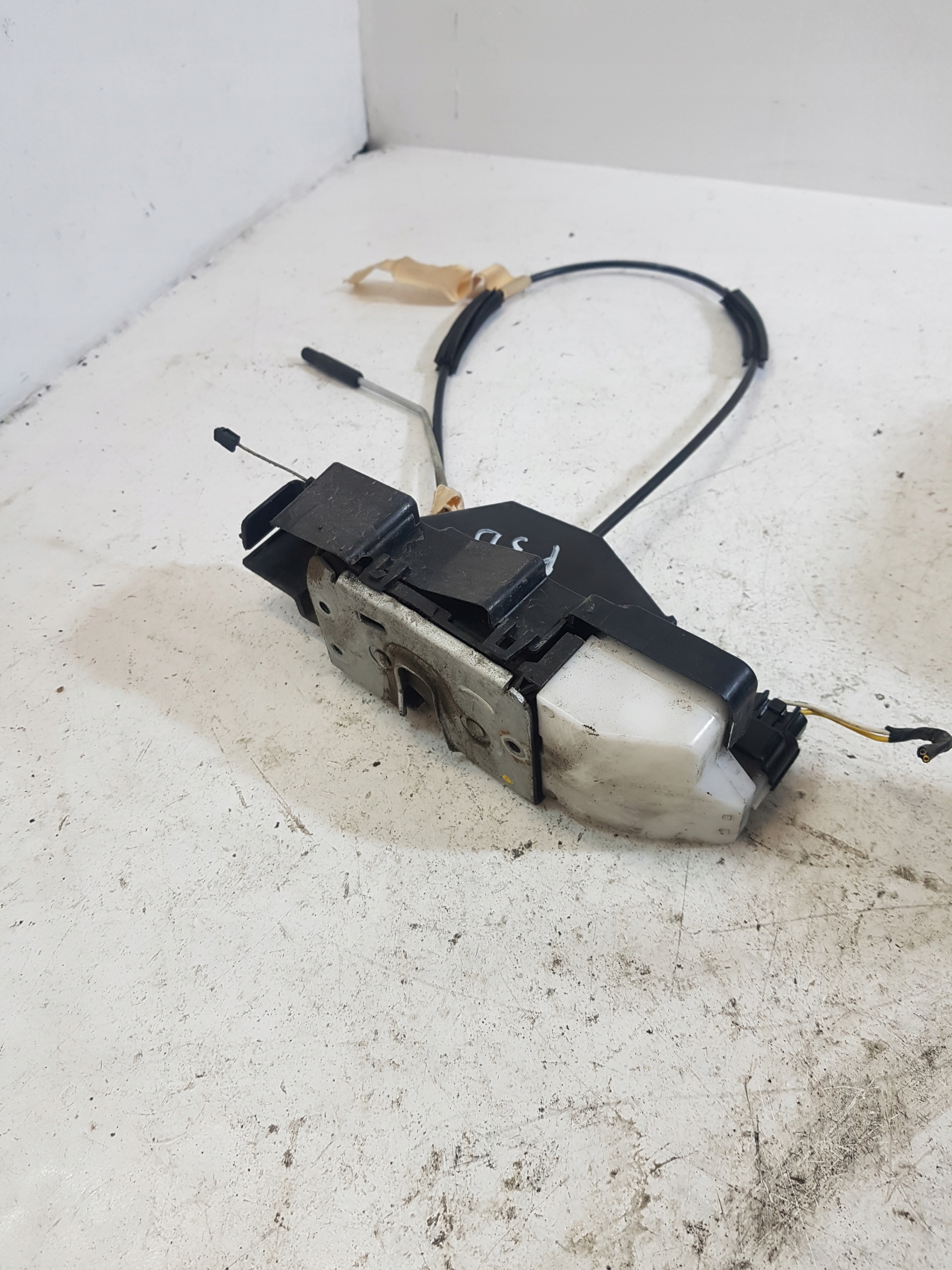 lock door right front VOLKSWAGEN FOX