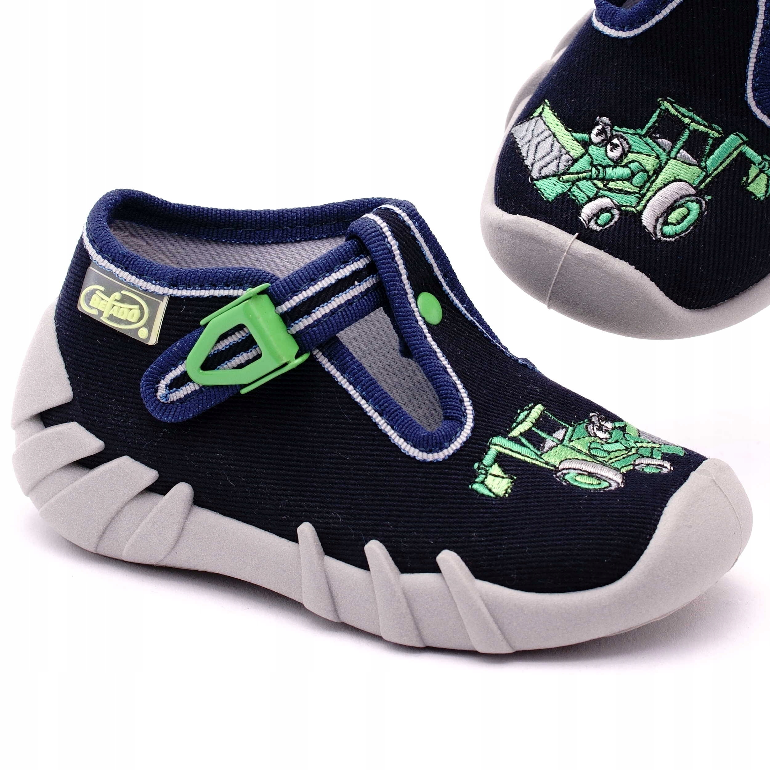 

Befado Sandały Trzewiki Kapcie Koparka Auta 19