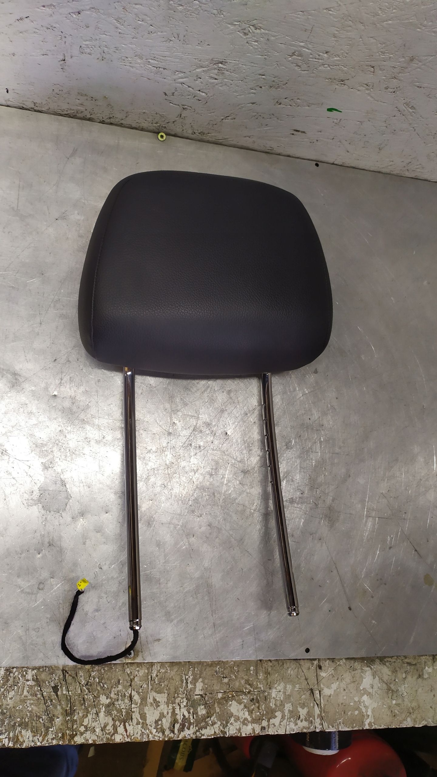 MERCEDES C KLASA W204 ZAGŁÓWEK FOTELA PRZÓD SKÓRA