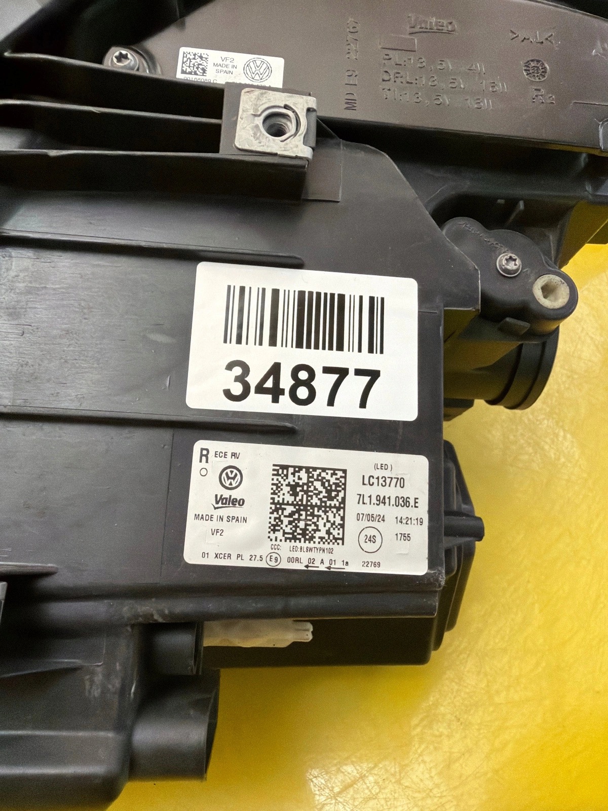light right front VW Transporter T6 Lift 2019- 7L1941036E