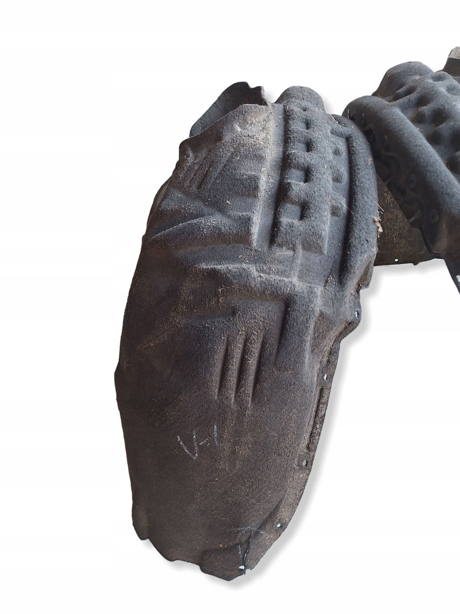 VOLVO V40 II CROSS COUTRY 12-19 mudguard front right 31265974