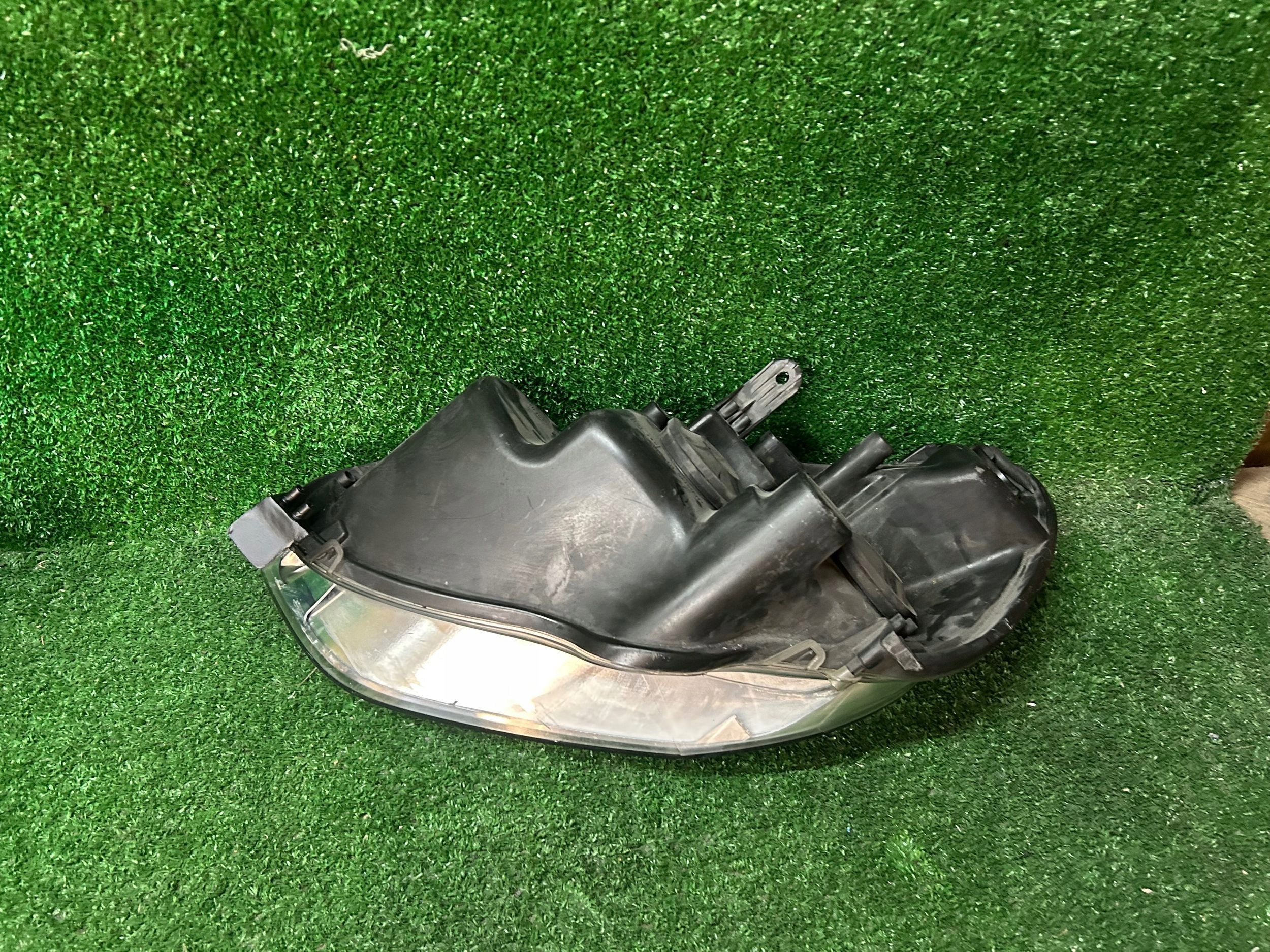 REFLEKTOR right FORD S-MAX 6M21-13W029-AH