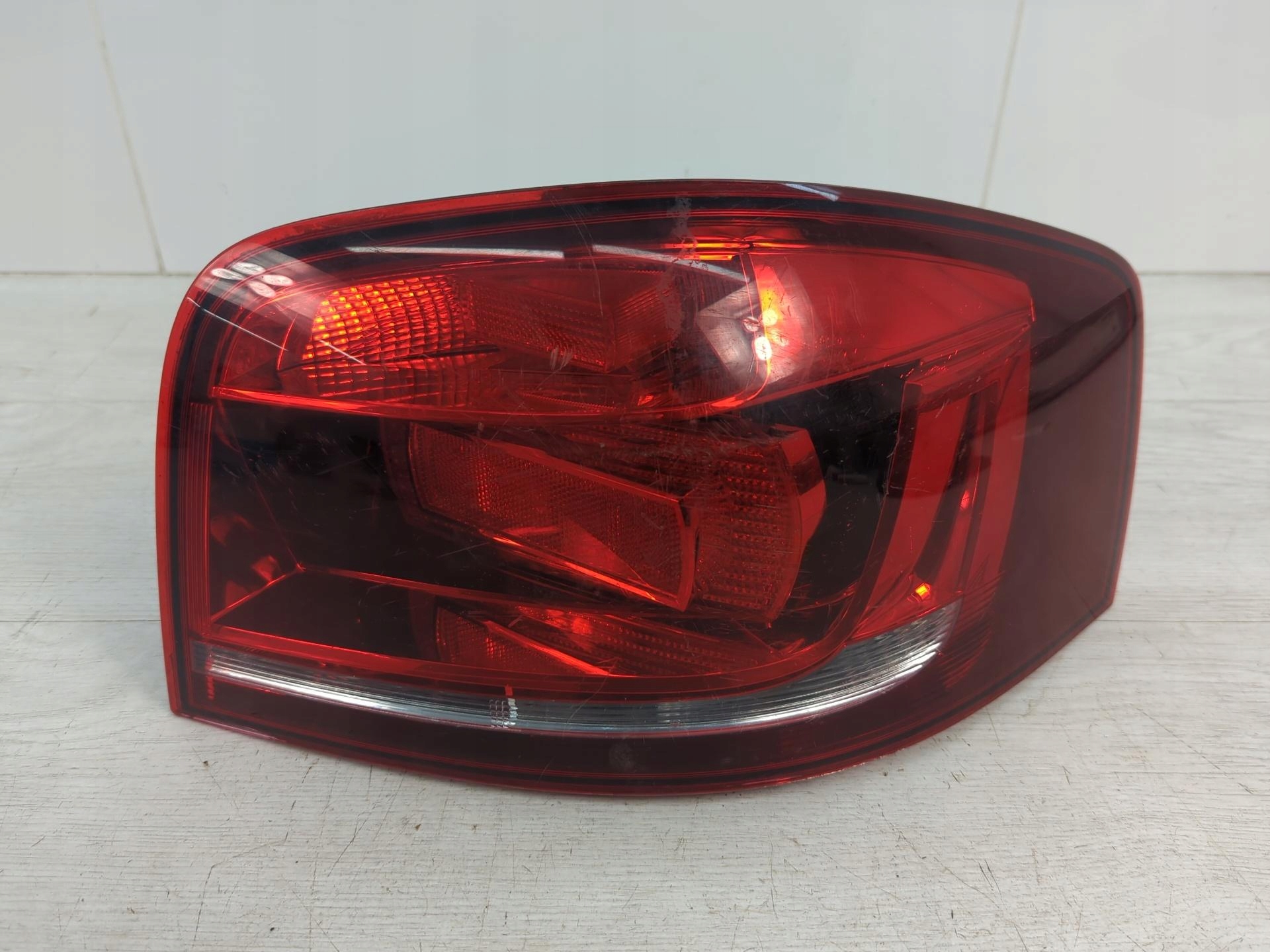 фонарь правый задний led Audi A3 8P3945096C