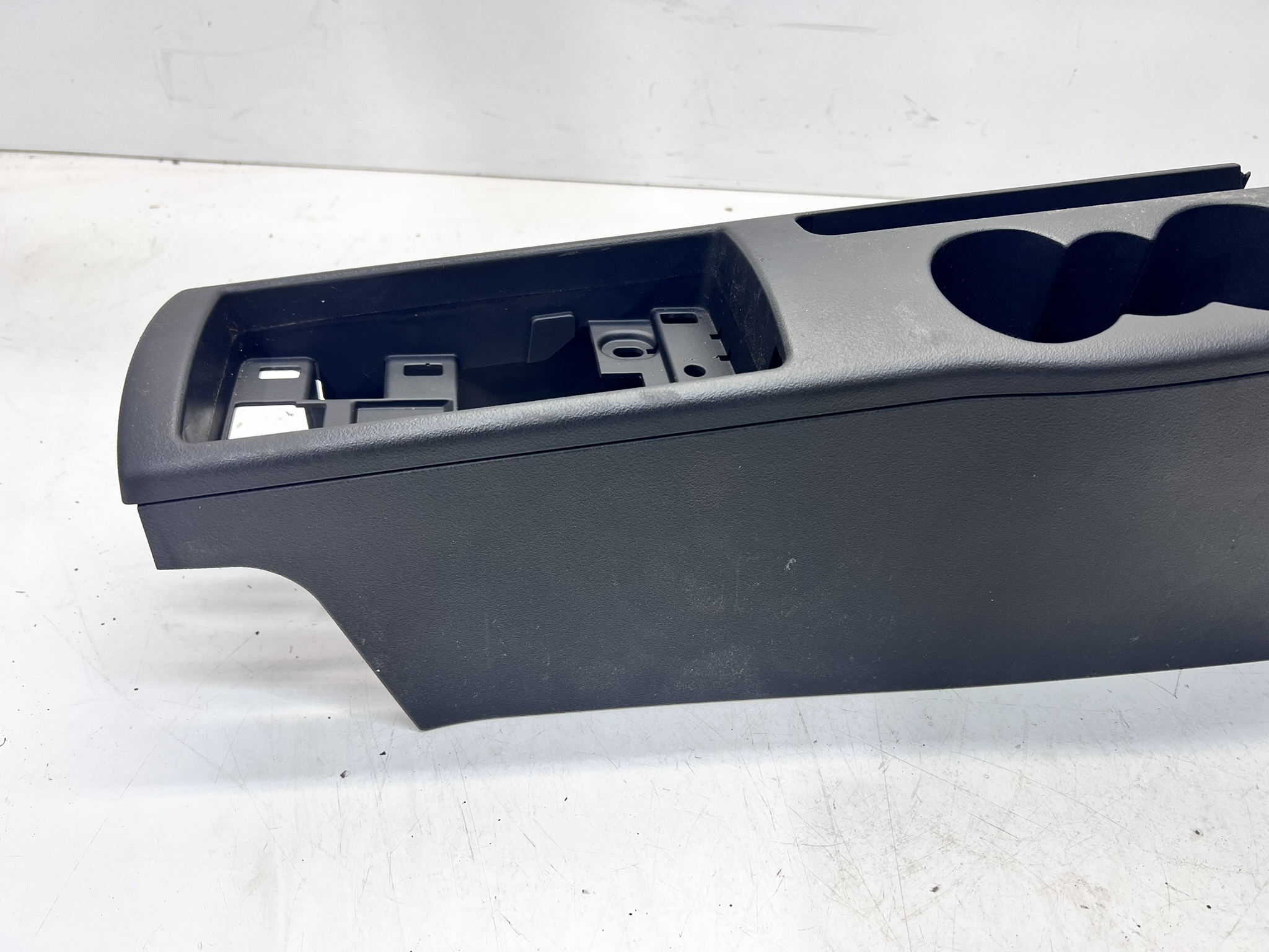 тунель середина Audi тт 8J0863245H