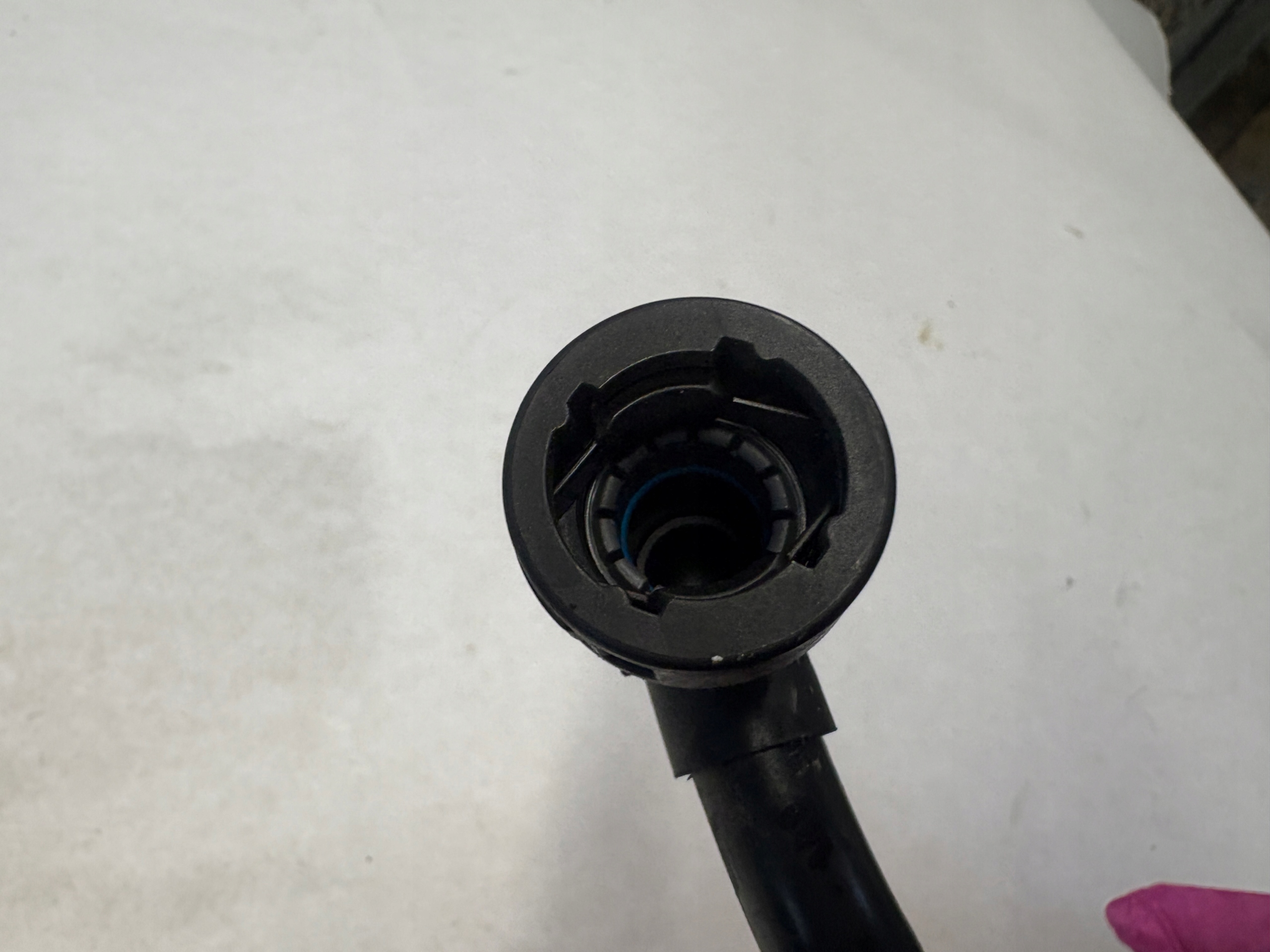 RENAULT AUSTRAL 1.2EH fuel line 210101470R