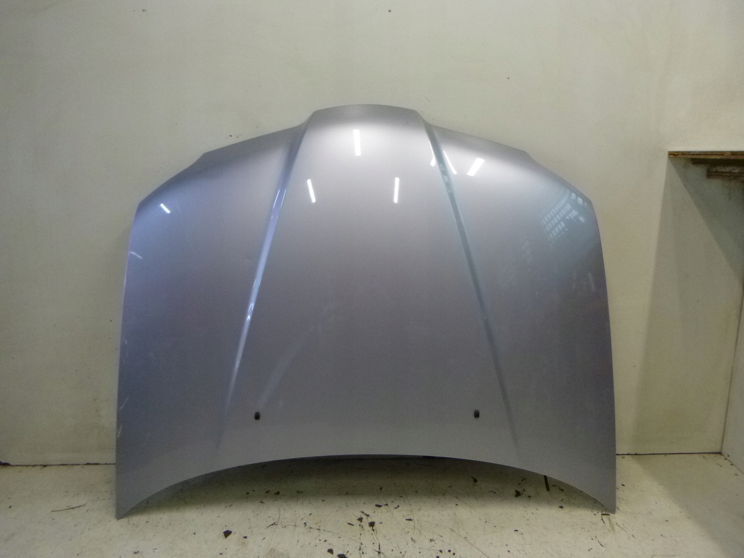 Capot Mitsubishi Outlander A31 2001 – 2006 SREBNA