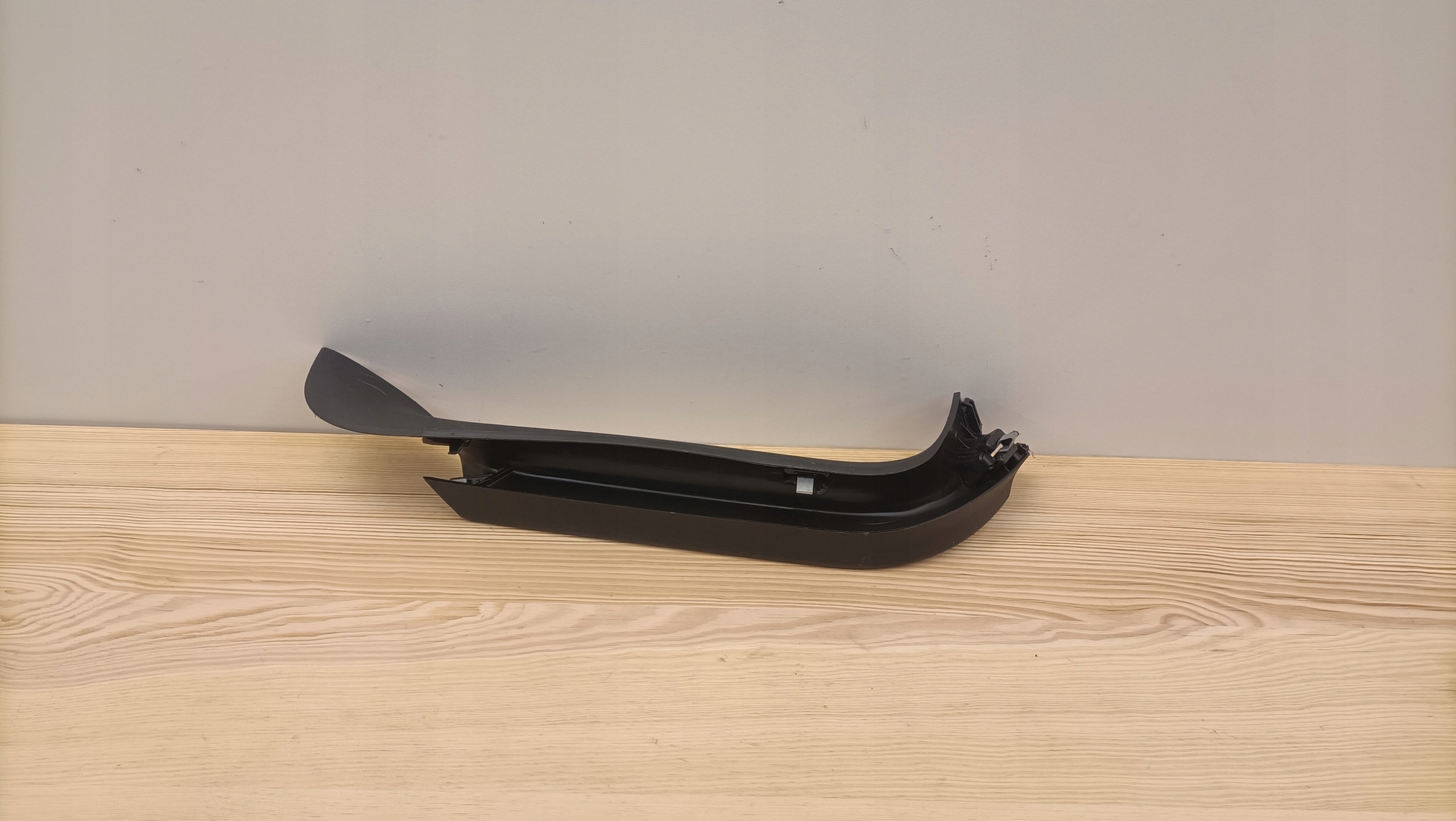 cover plastic bonnet boot right rear part VW GOLF 7 VII KOMBI K98/612