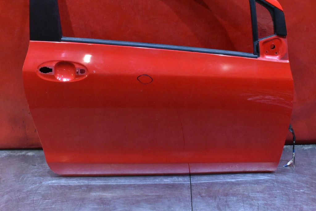 door right front front red TOYOTA YARIS 2 II 3D HB 05-09