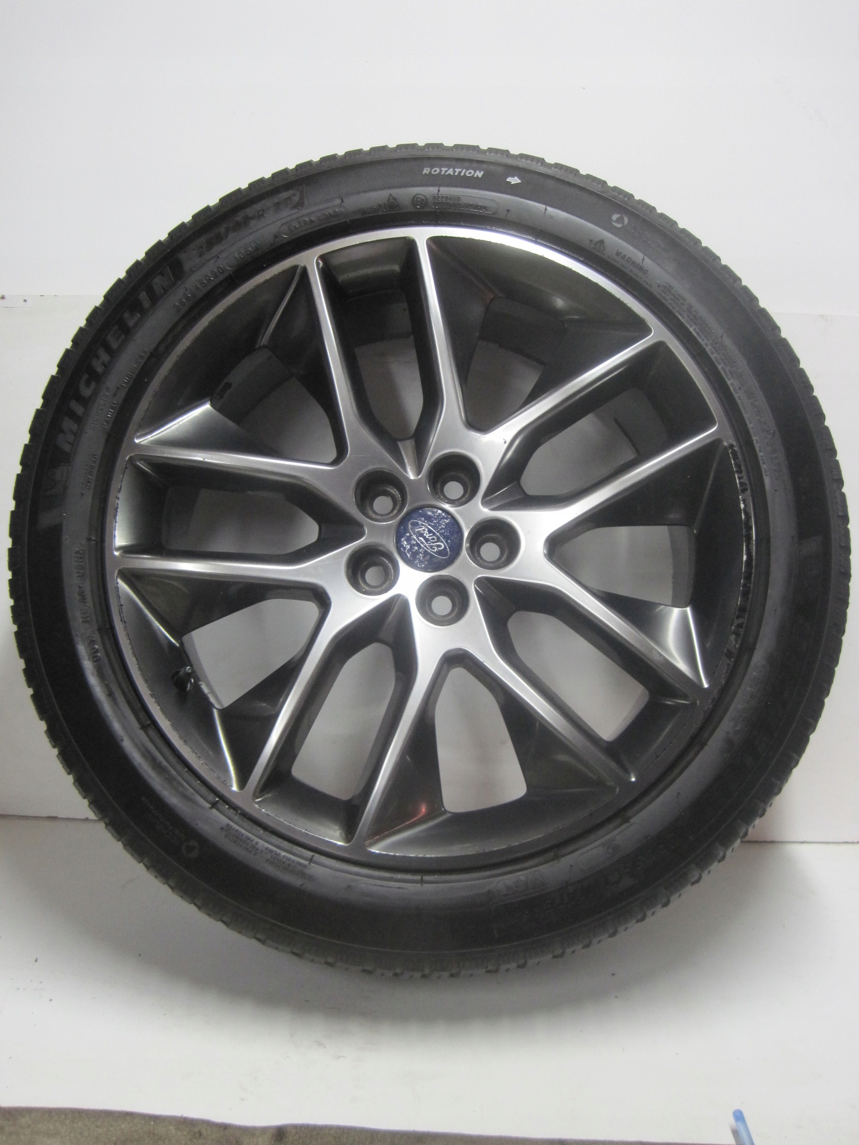 wheels discs tyres FORD EDGE R20 M+S 5MM