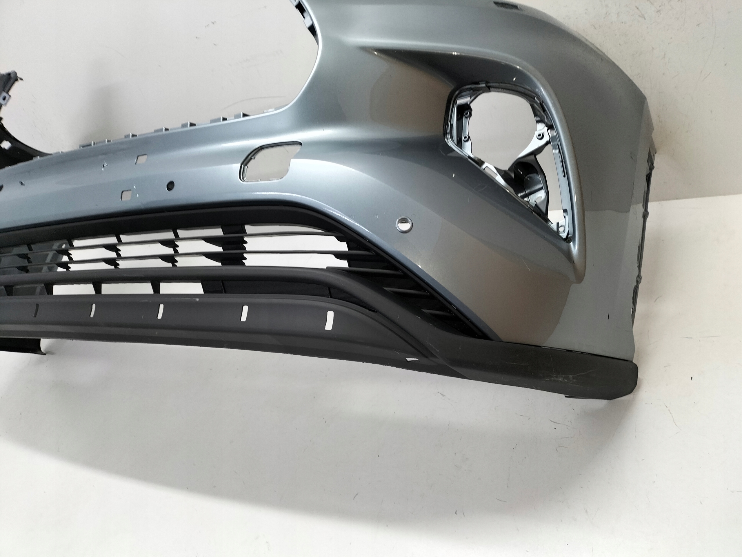 front bumper front TOYOTA HIGHLANDER IV 19