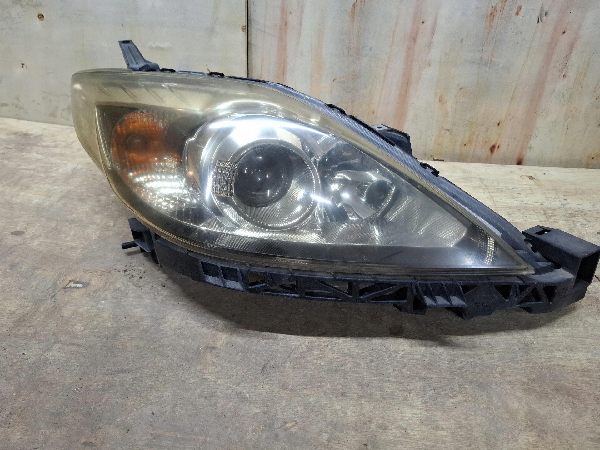 light front right side Mazda 5 facelift 2008 HCHR-651