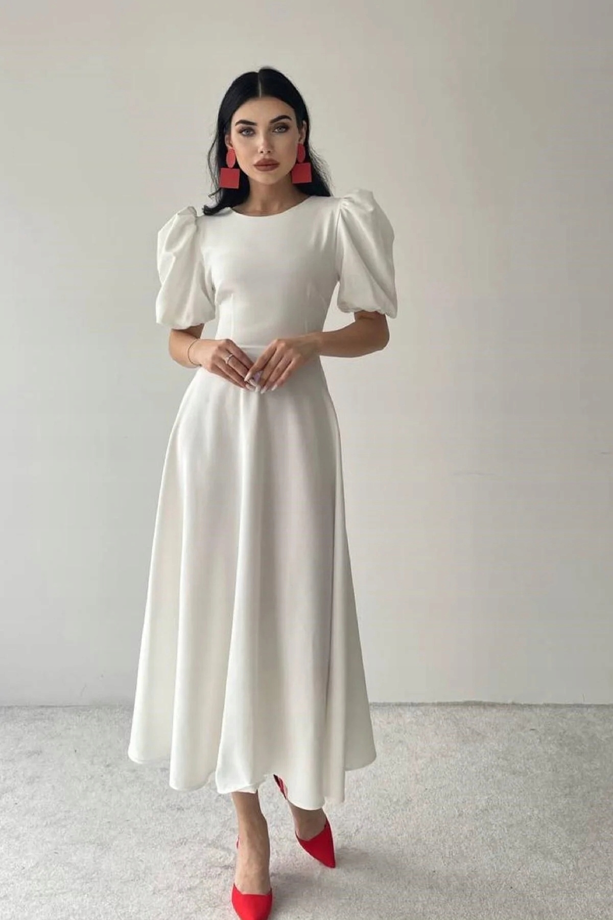 Elegantní Šaty S Bufetovými Rukávy MIDI L 5GA