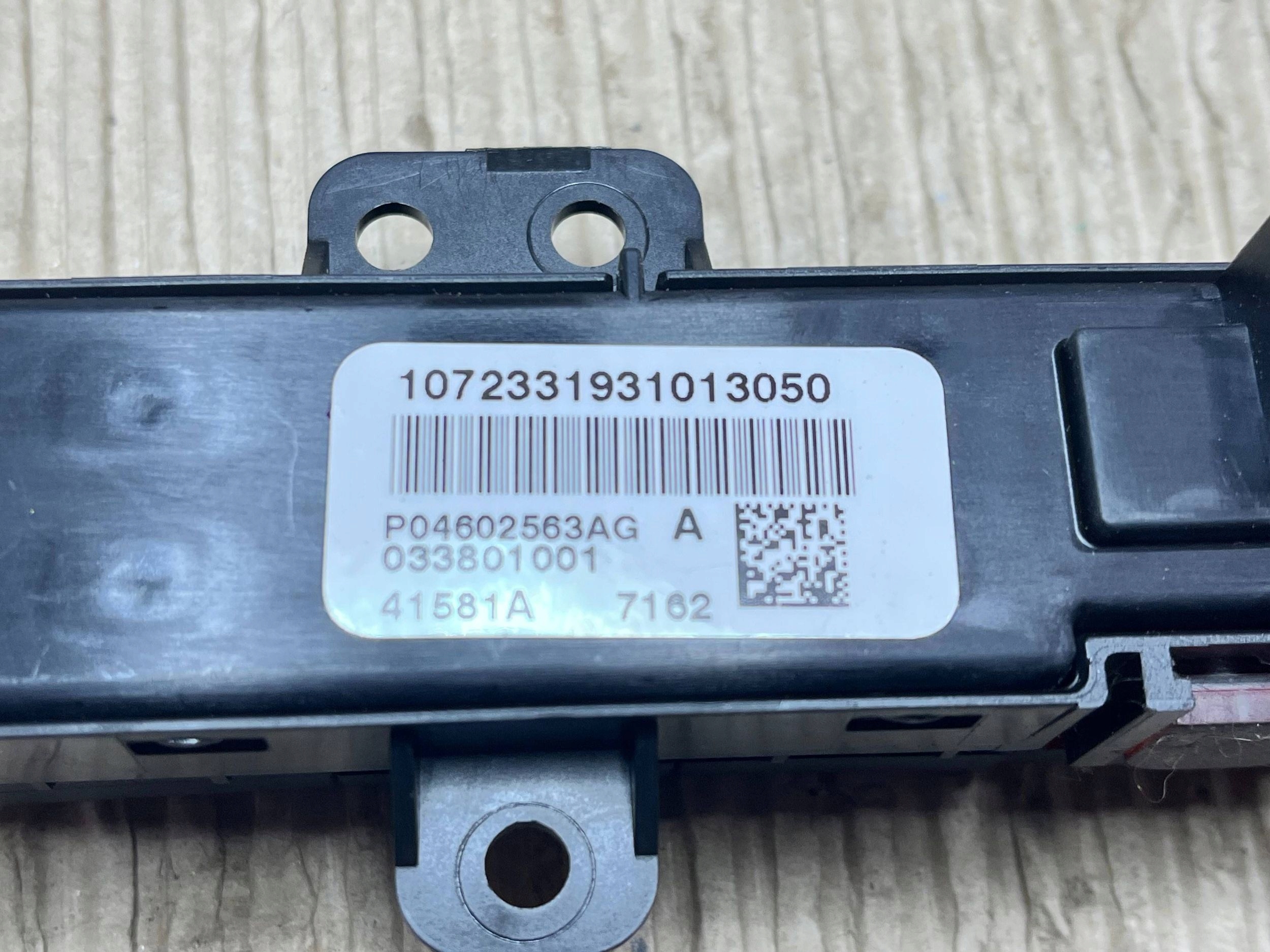 Panel Bouton Dodge Nitro 04602563AG