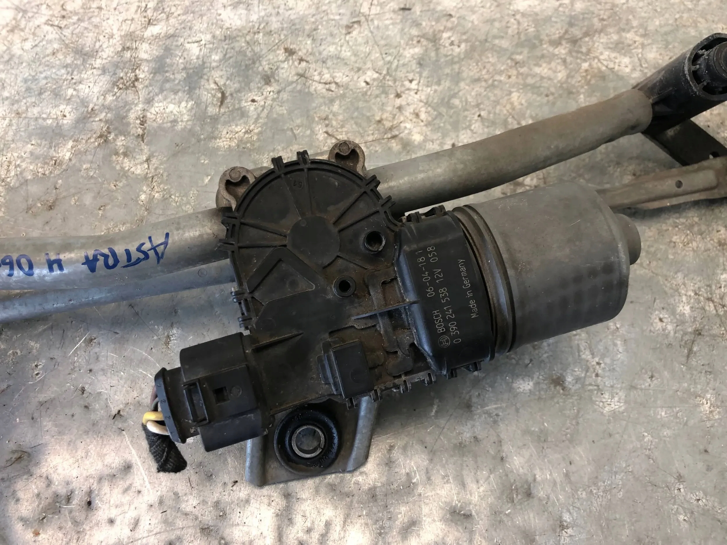 Wischergestänge OPEL ASTRA H 13111211
