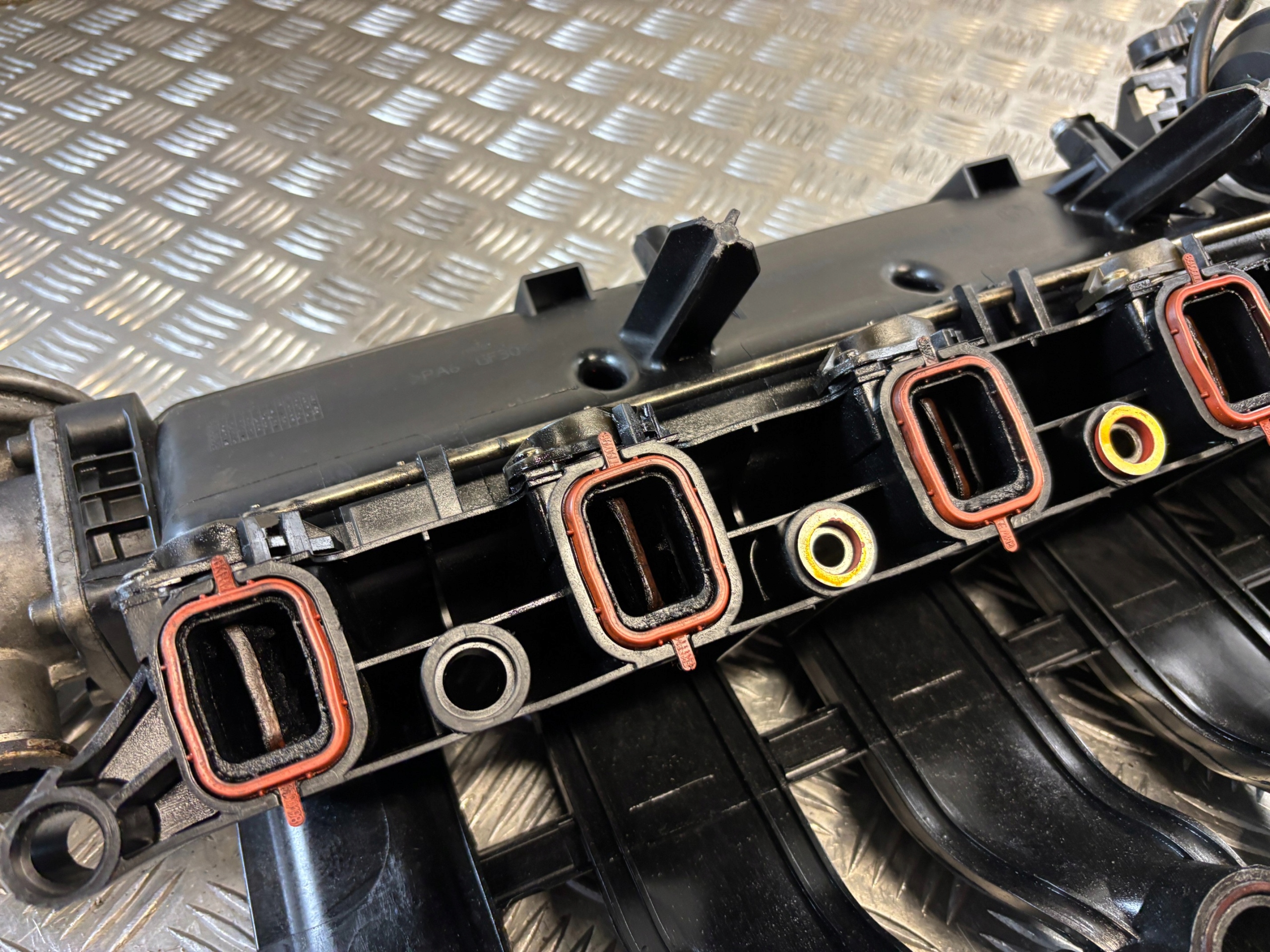 intake manifold BMW E61 2.5D M57D25 7790701