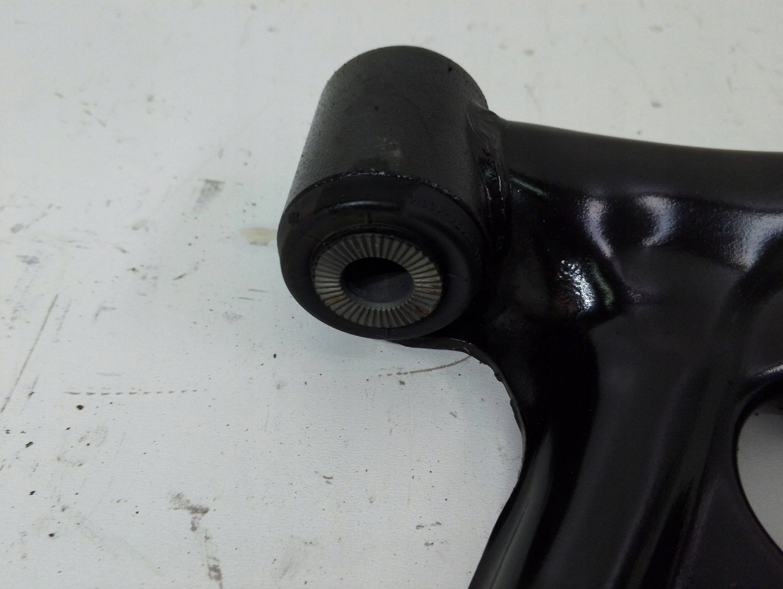 Toyota Aygo X 2022 arm front right (Q271)