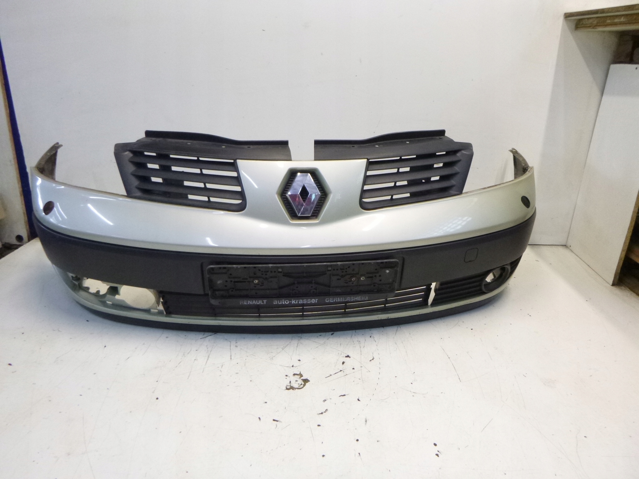 front bumper Renault Espace IV MV190 2004r.