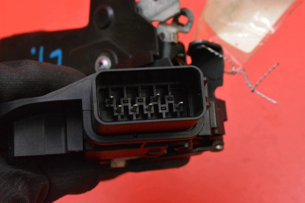 lock door left front front EU 6M2A-R21813-EA FORD S-MAX MK1 06-10