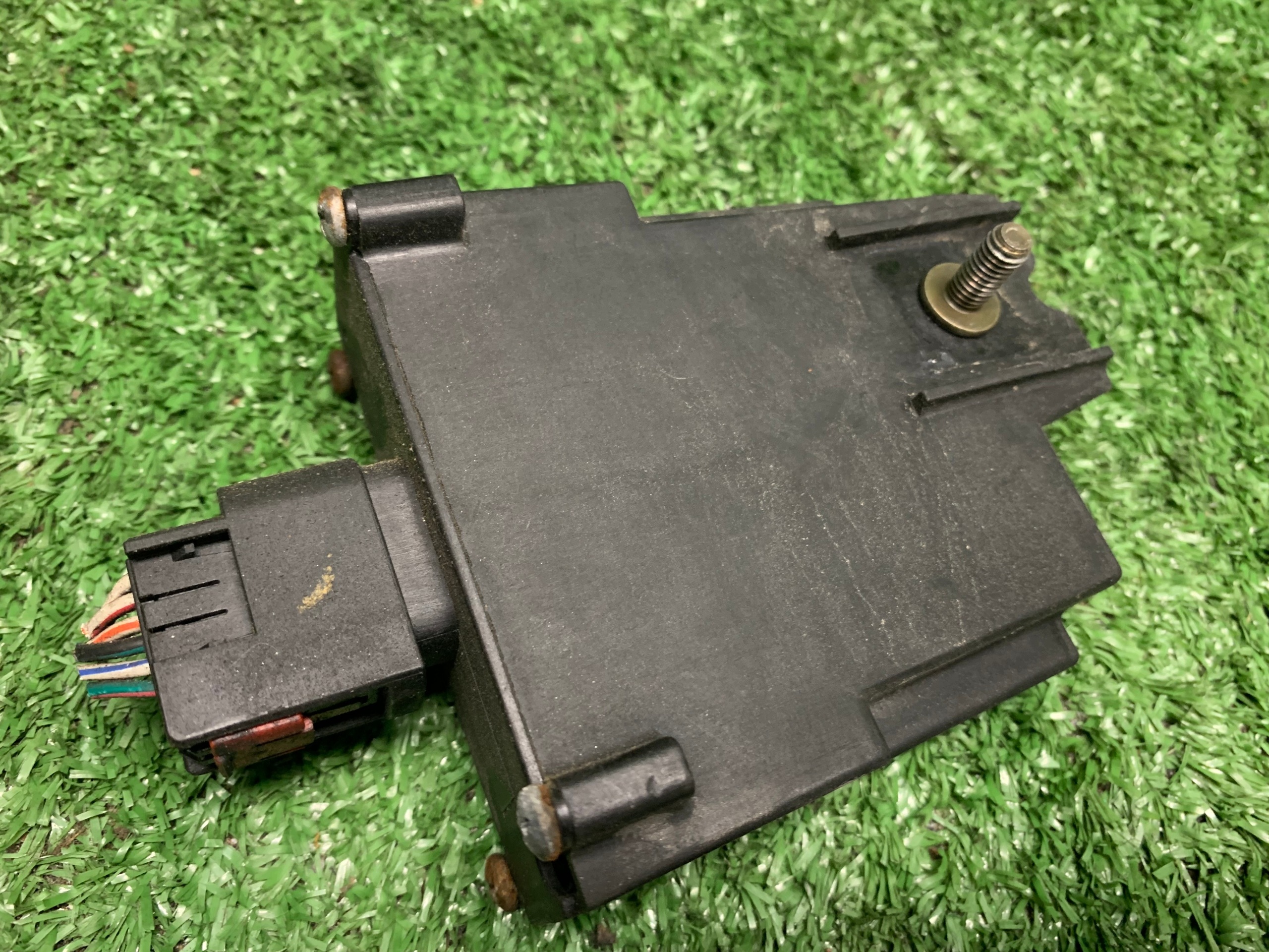module unité de commande électronique uce feux LCM CHRYSLER 300C 04806086AE