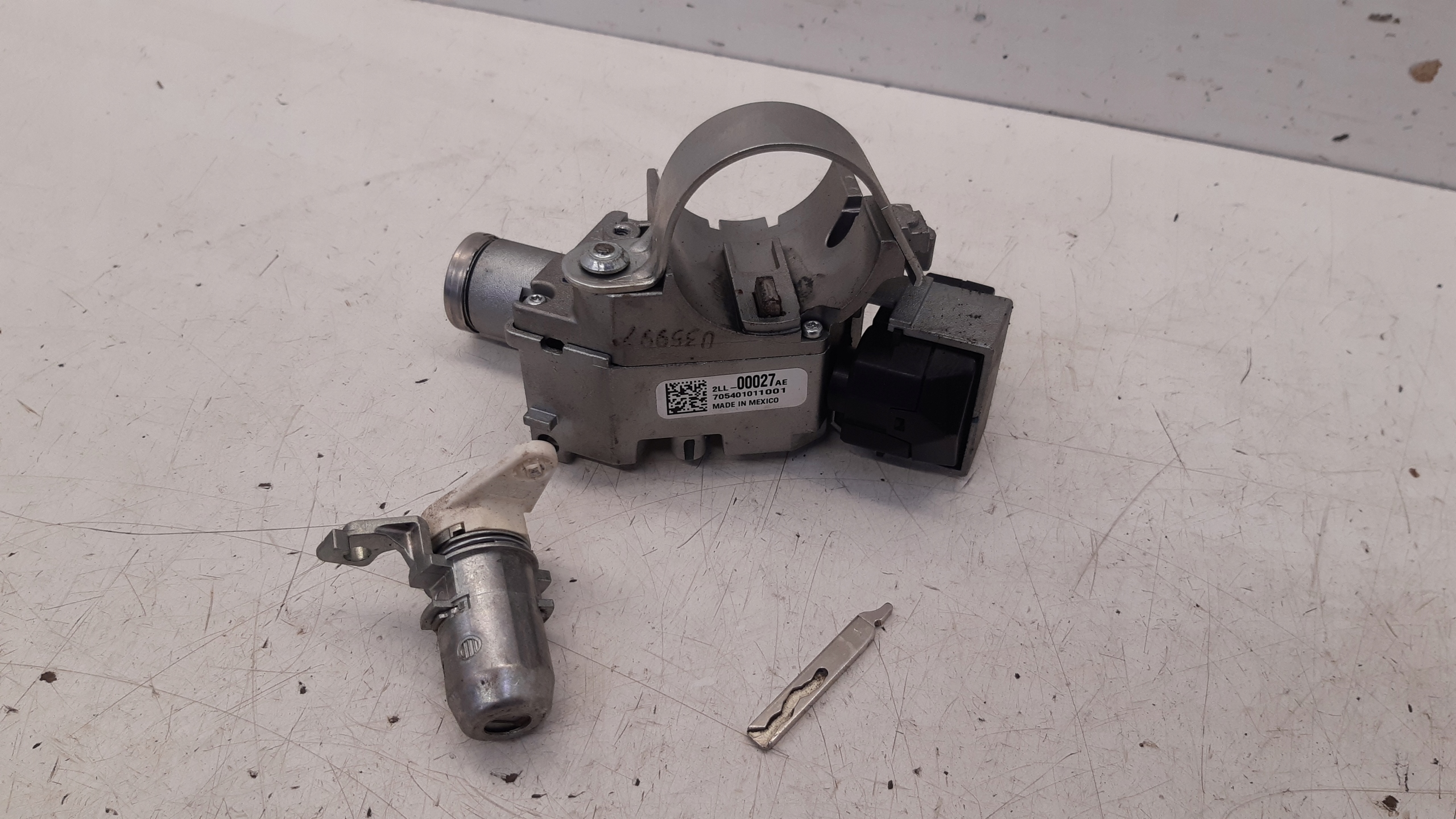 ignition lock cylinder kpl Opel Astra K