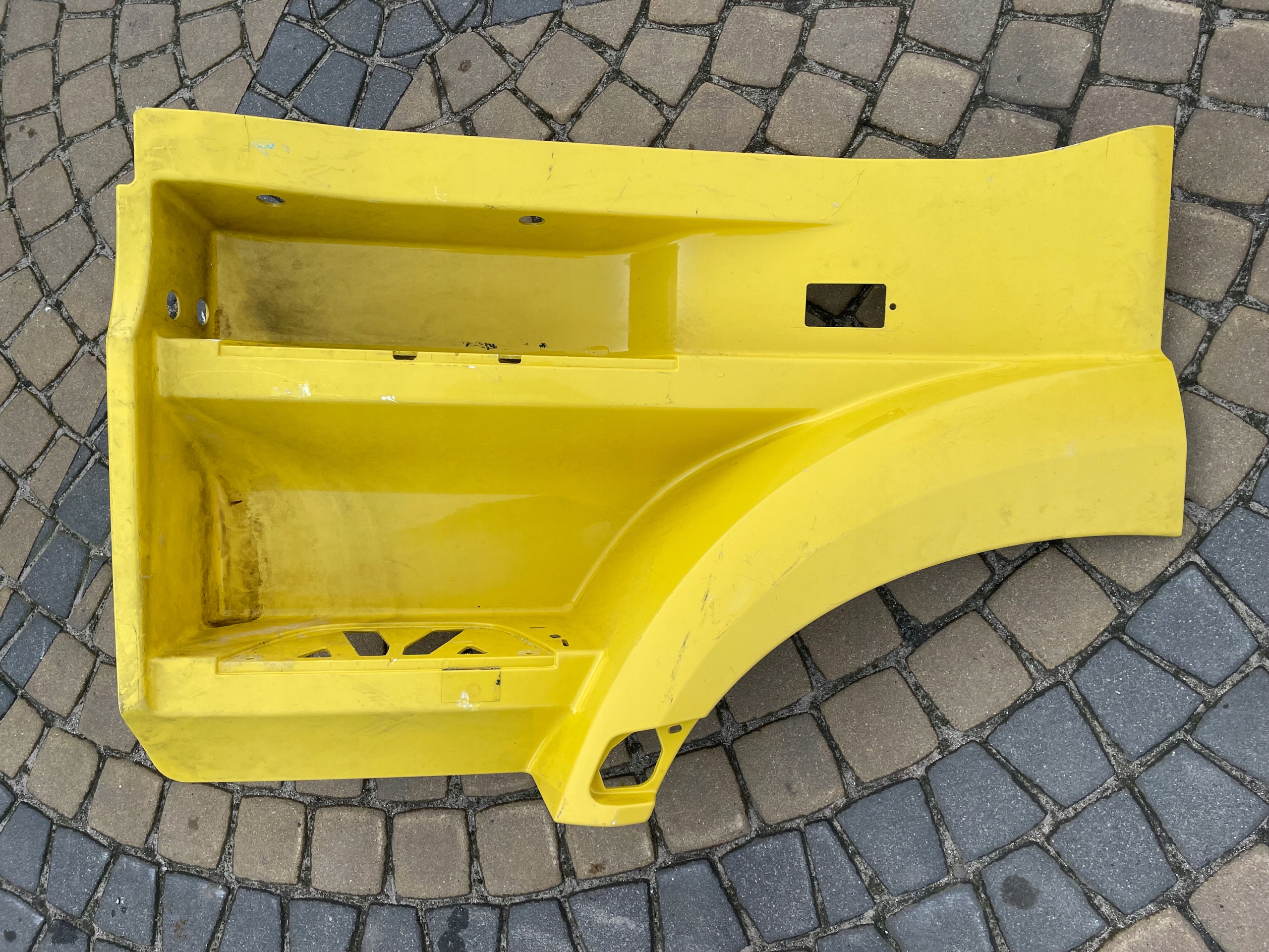 9606664103 - Ступень ступени отсек Mercedes Actros MP 4