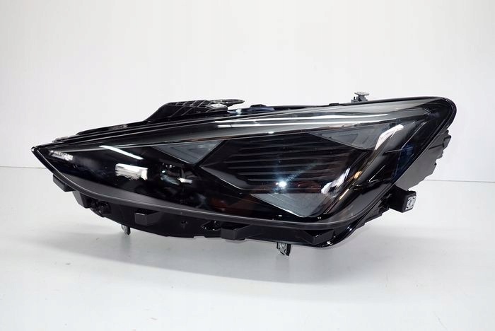 CUPRA FORMENTOR LIFT 24- reflektor left light left