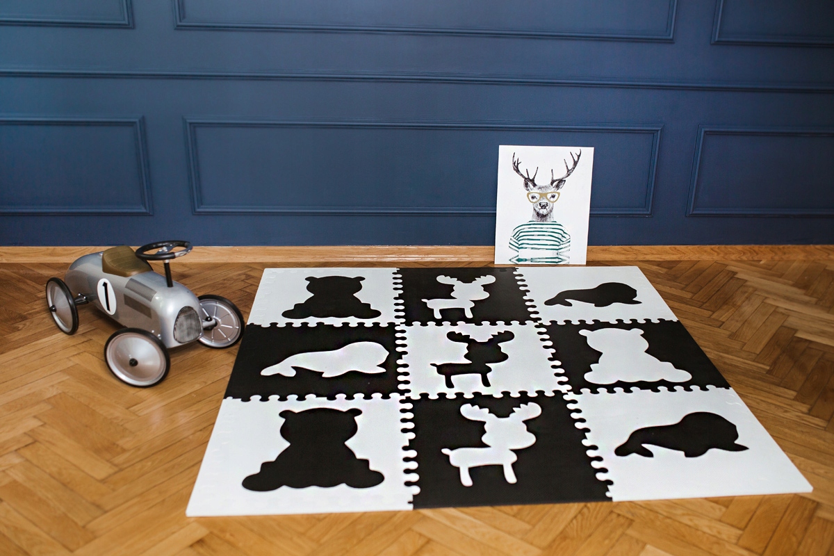 Mata edukacyjna dla dzieci puzzle 106x106 cm Bohater brak