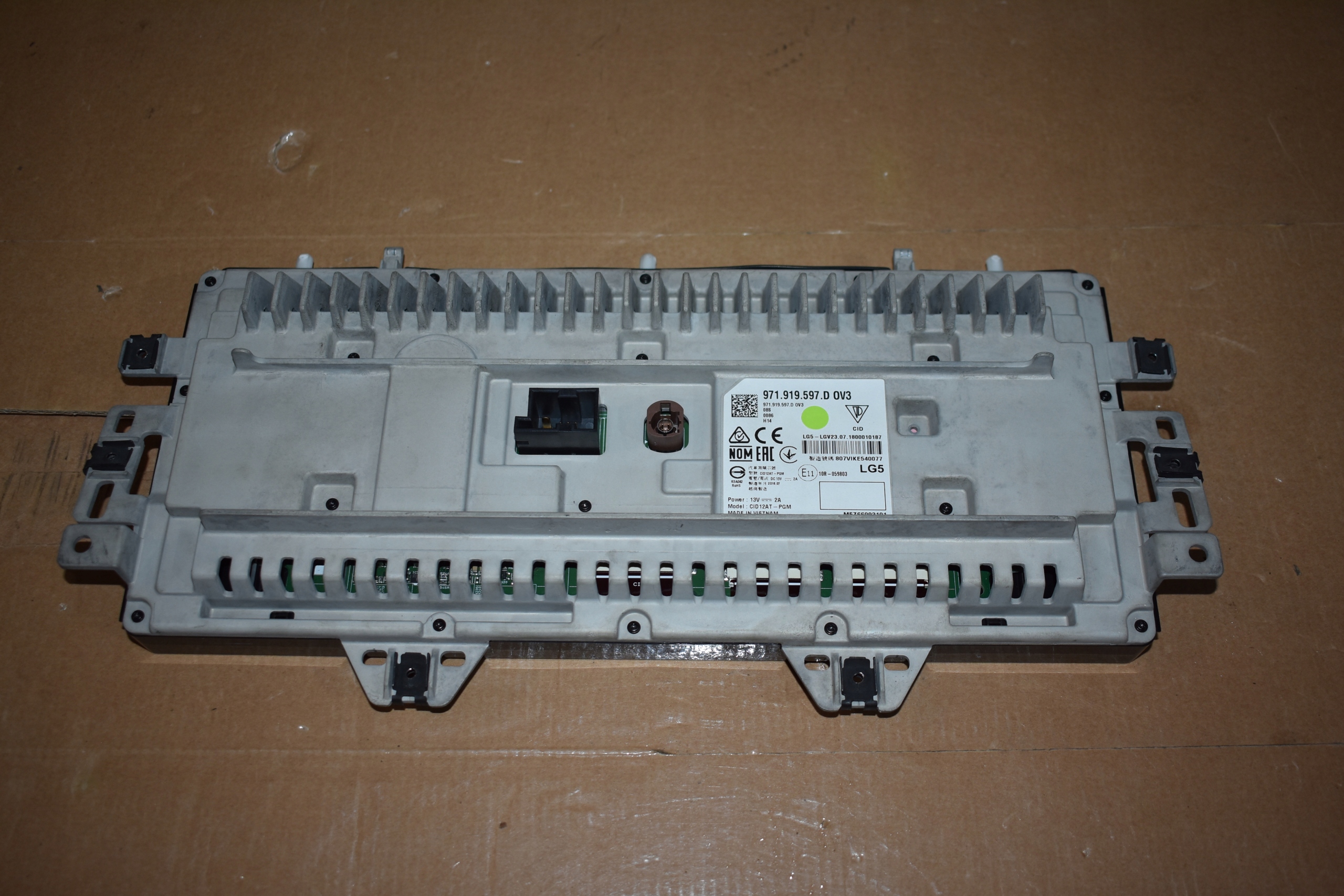 IDEALNY EKRAN display PORSCHE PANAMERA 971 1