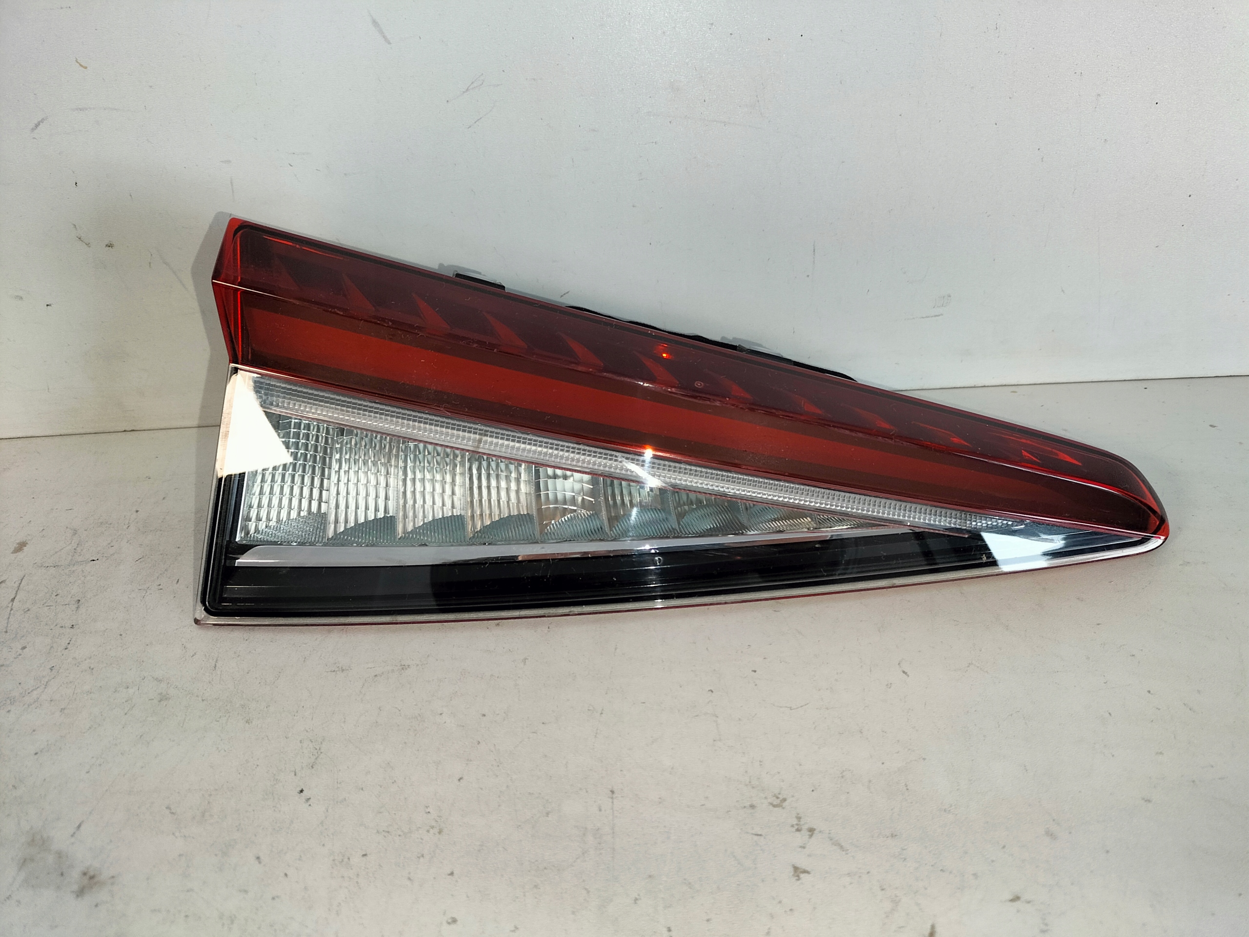 light rear rear part left SKODA ENYAQ 21- LED