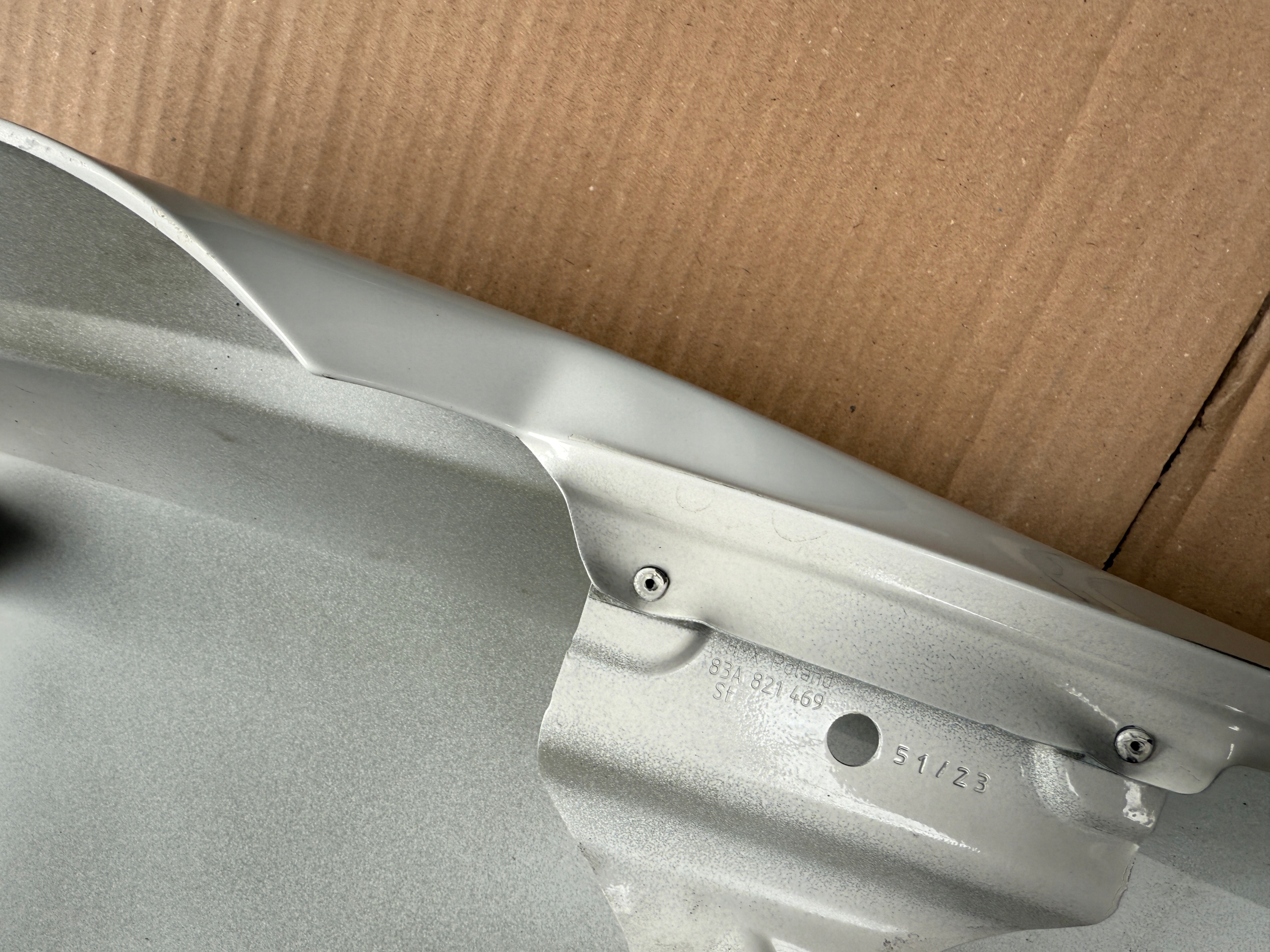 BŁOTNIK LEWY PRZÓD LEWY PRZEDNI AUDI Q3 II 83A LS9R Producent części Audi